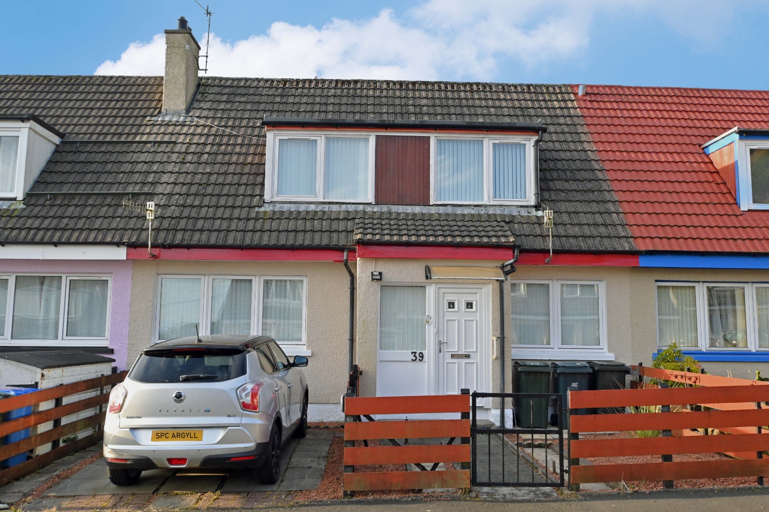 3 bed terraced house for sale in Newton Park, Dunoon  - Property Image 2