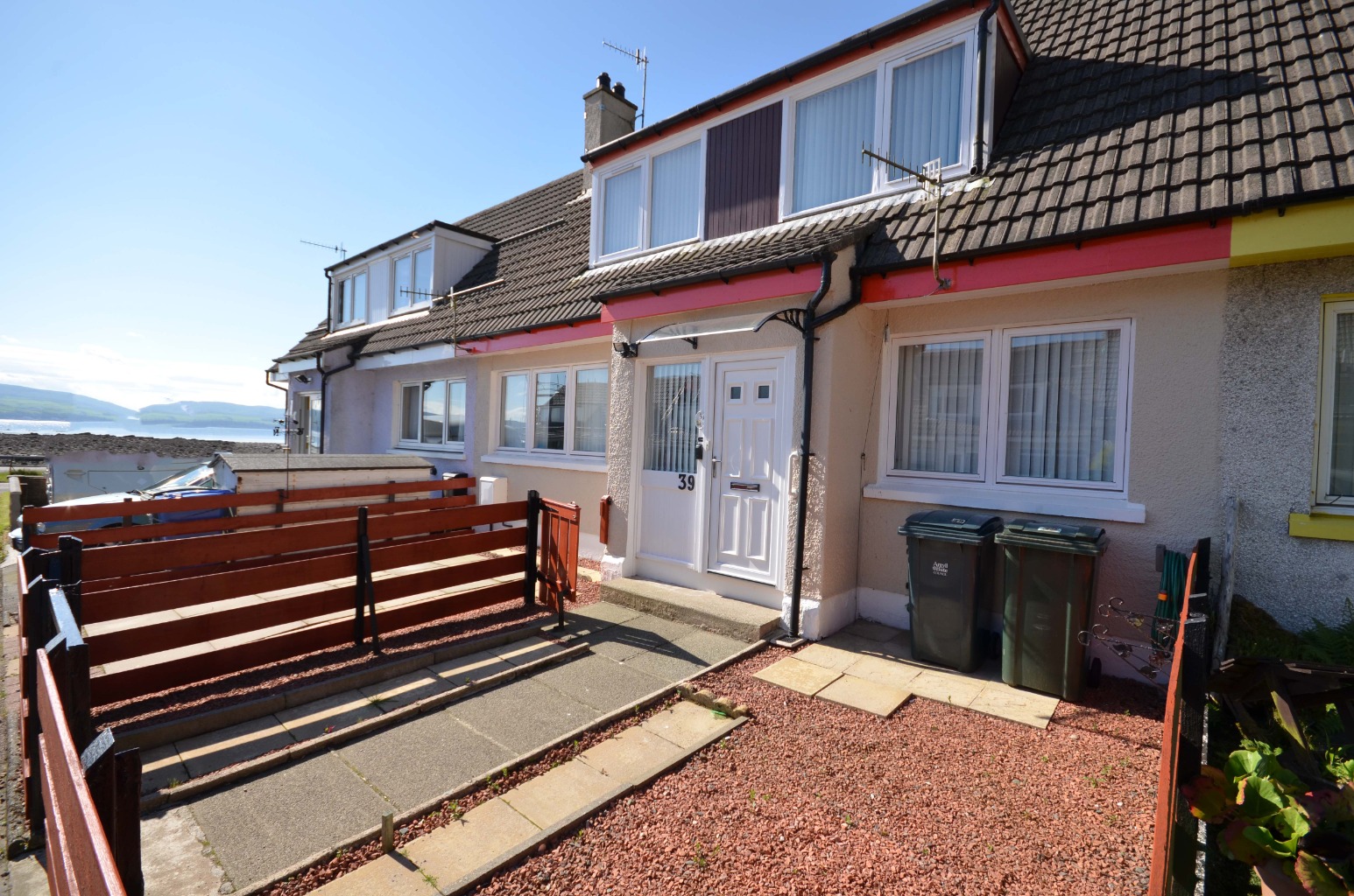 3 bed terraced house for sale in Newton Park, Dunoon  - Property Image 3