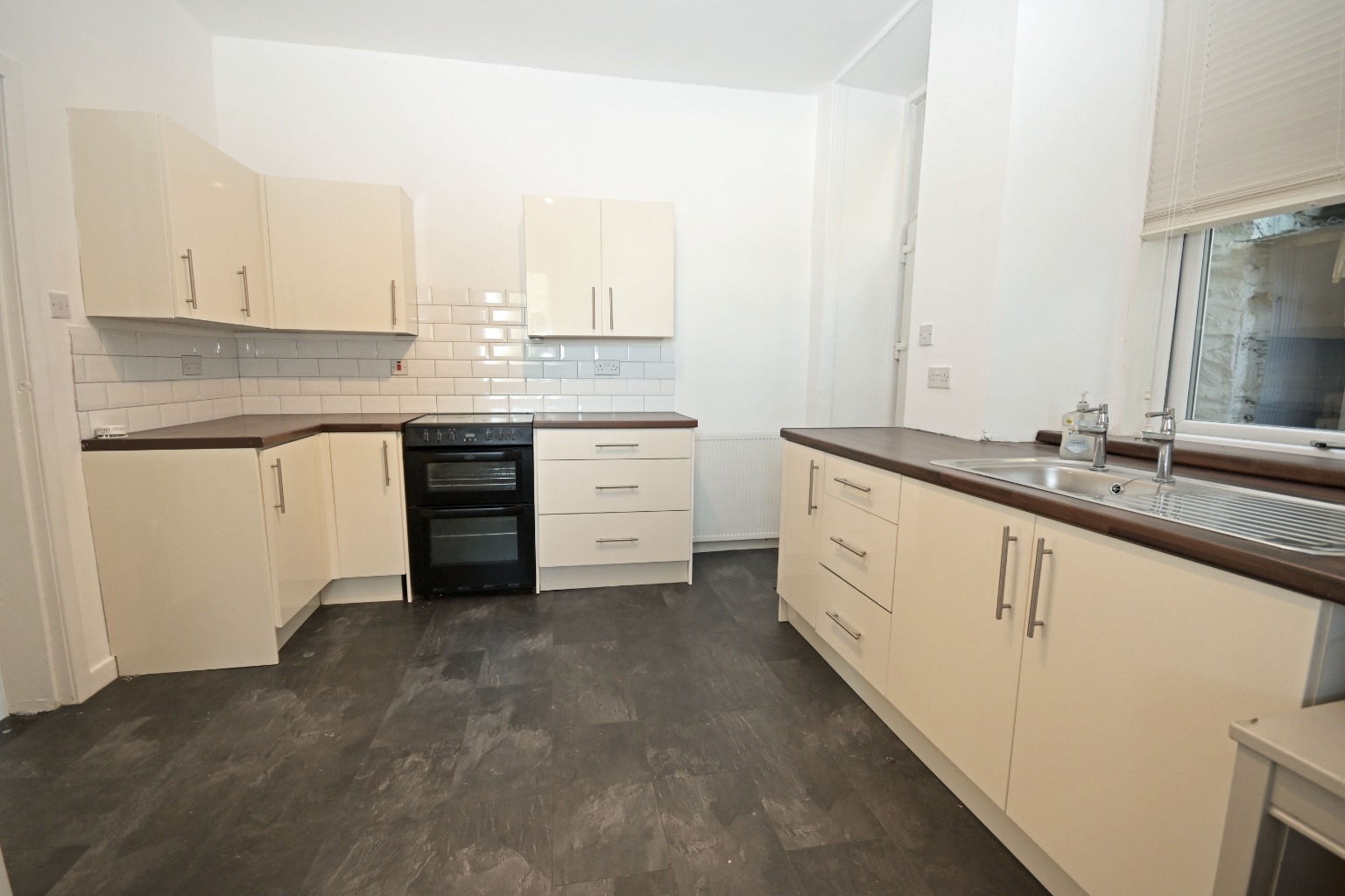 2 bed ground floor flat for sale in Shore Road, Dunoon  - Property Image 8