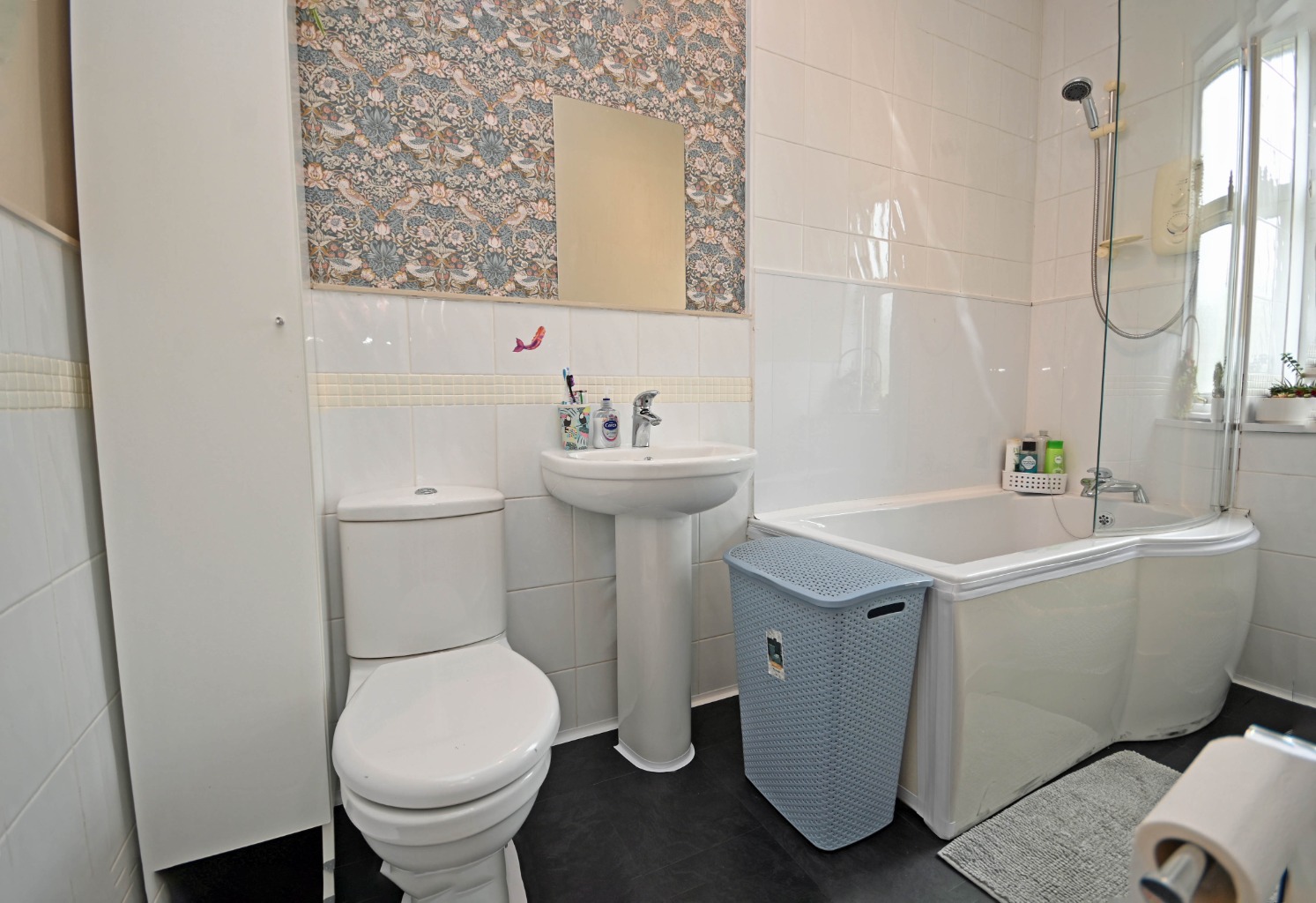 2 bed flat for sale in Glenmorag Crescent, Dunoon  - Property Image 19