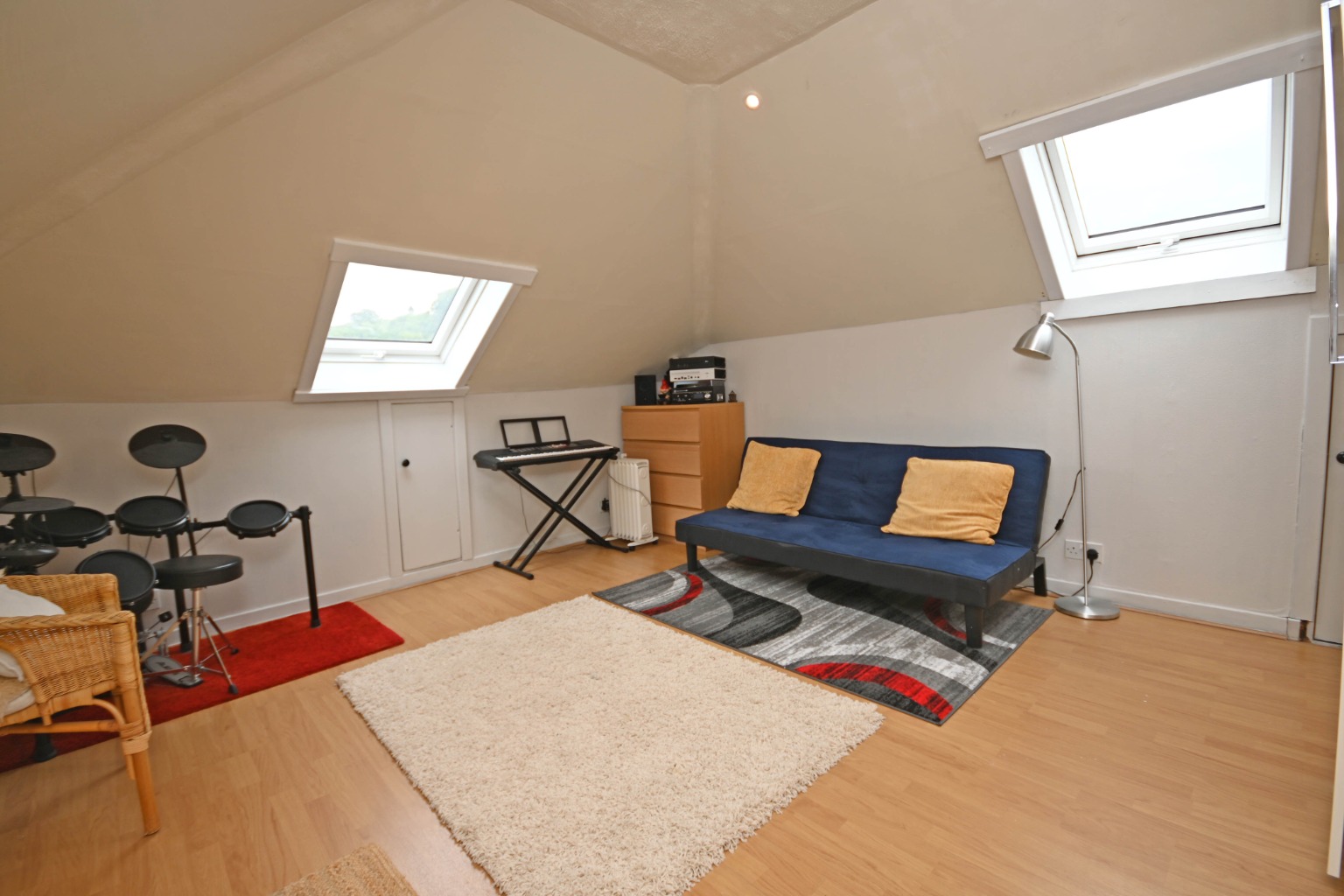2 bed flat for sale in Glenmorag Crescent, Dunoon  - Property Image 16