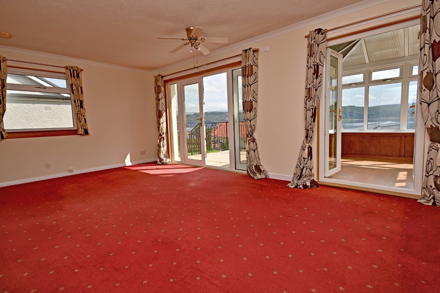 3 bed detached bungalow for sale in Ardenfield, Dunoon  - Property Image 5