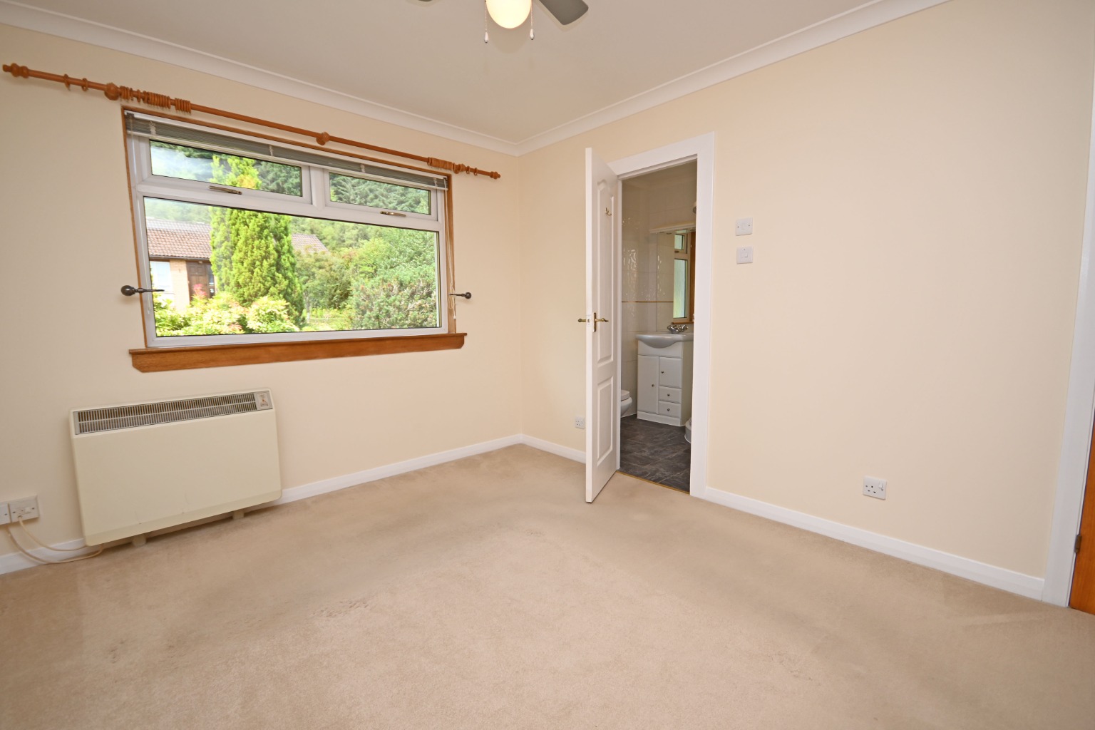 3 bed detached bungalow for sale in Ardenfield, Dunoon  - Property Image 10