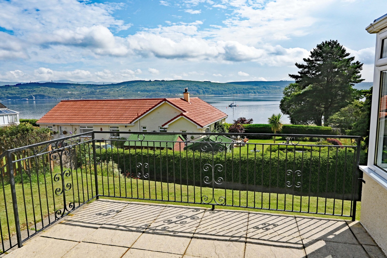 3 bed detached bungalow for sale in Ardenfield, Dunoon  - Property Image 6