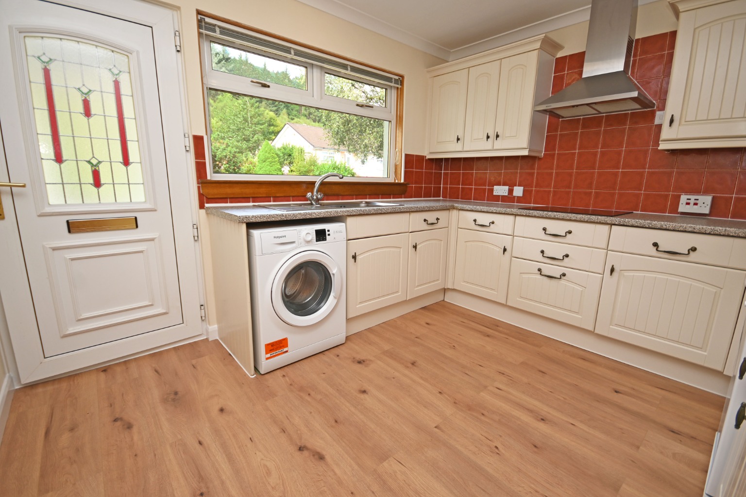 3 bed detached bungalow for sale in Ardenfield, Dunoon  - Property Image 8