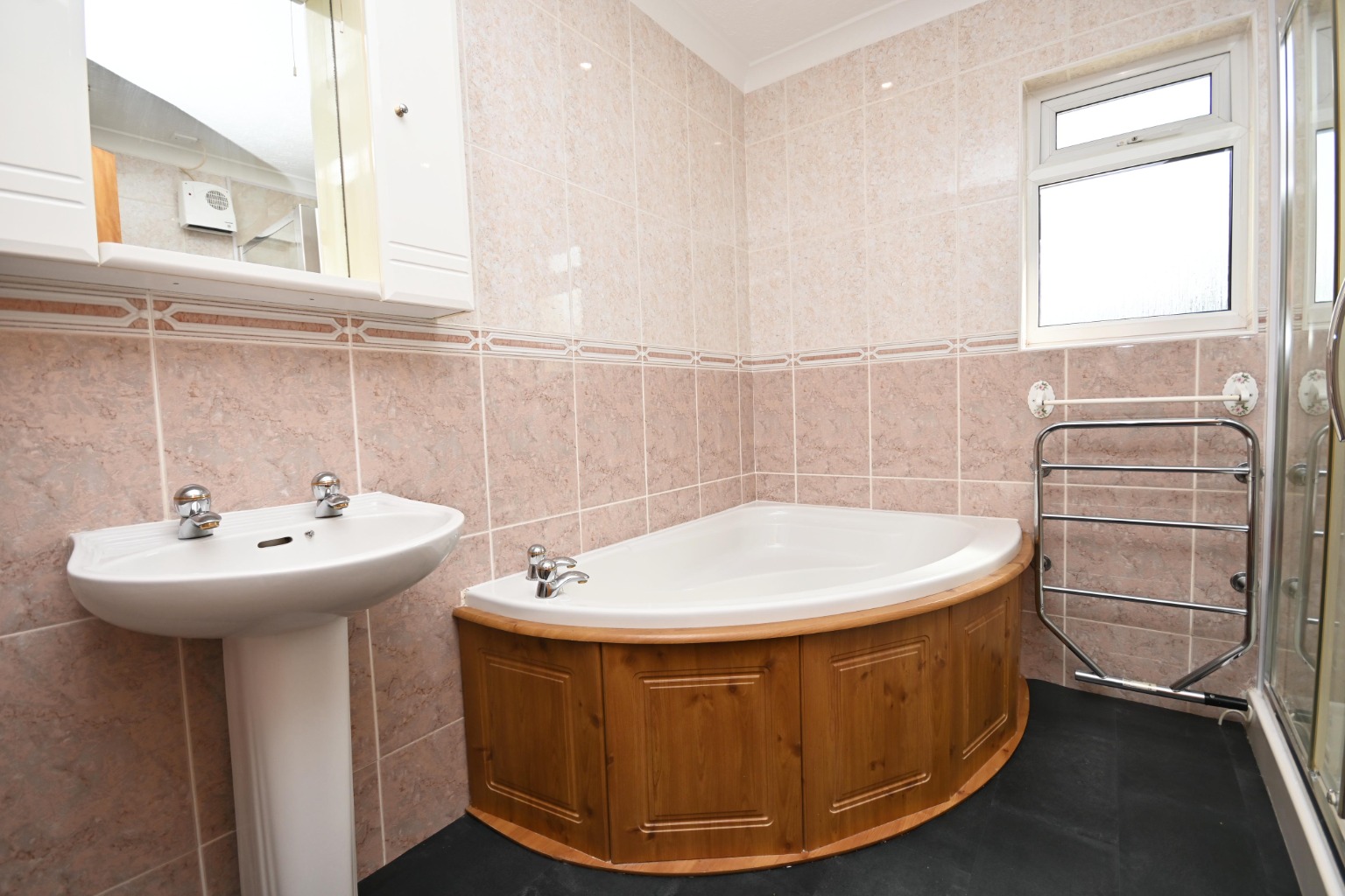 3 bed detached bungalow for sale in Ardenfield, Dunoon  - Property Image 16
