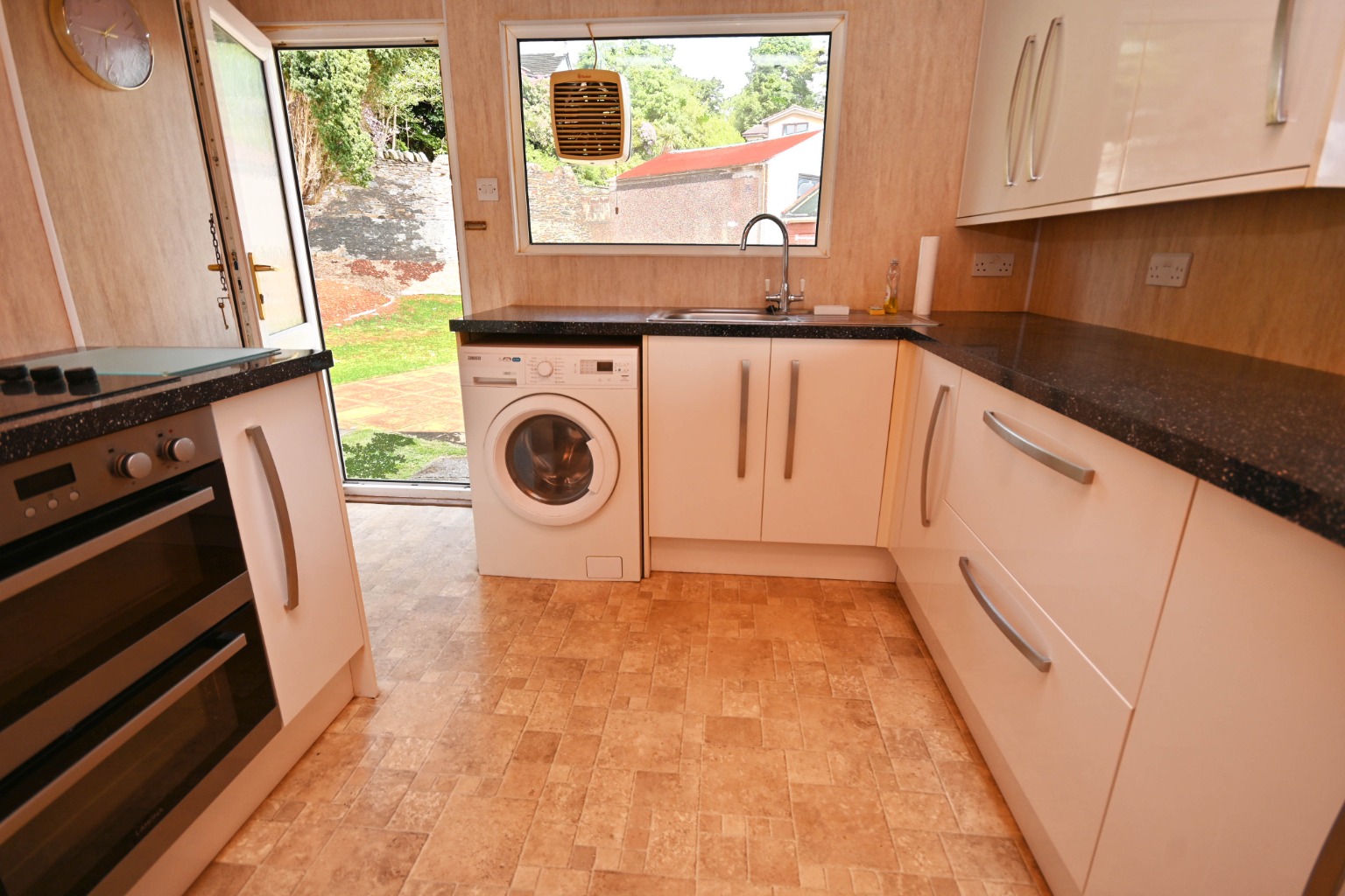 2 bed bungalow for sale in Dhailling Road, Argyll and Bute  - Property Image 10