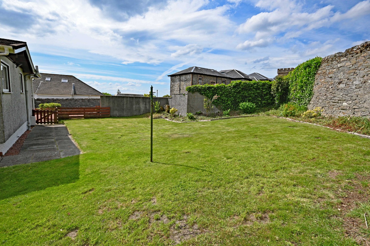 2 bed bungalow for sale in Dhailling Road, Argyll and Bute  - Property Image 6