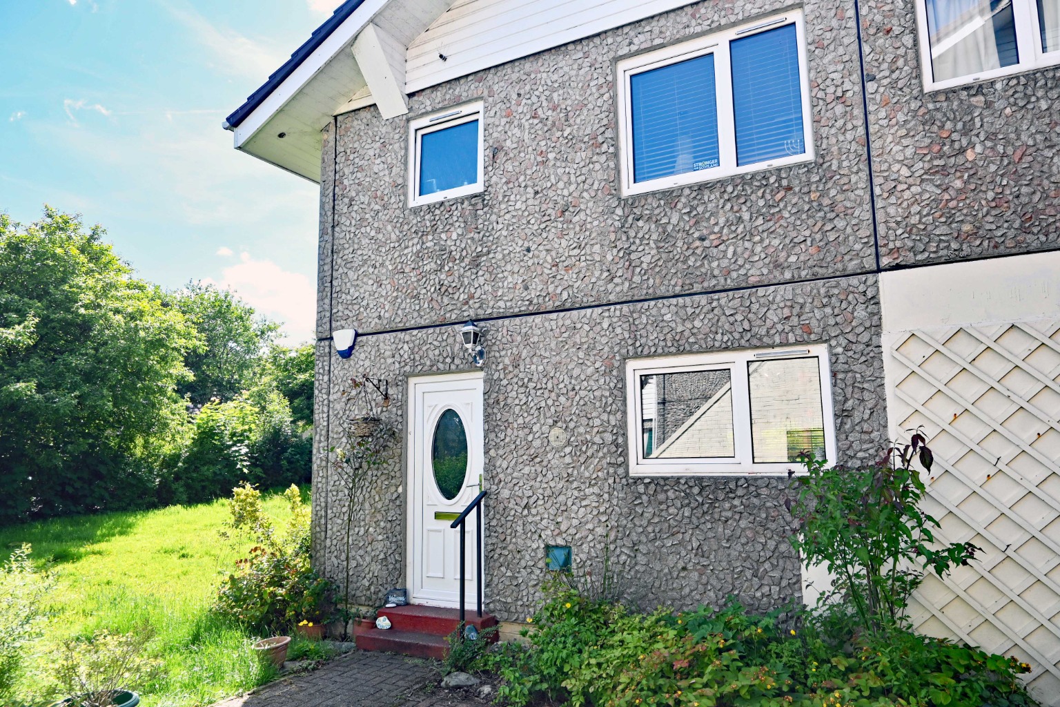 2 bed ground floor maisonette for sale in Kirn Gardens, Argyll And Bute  - Property Image 1