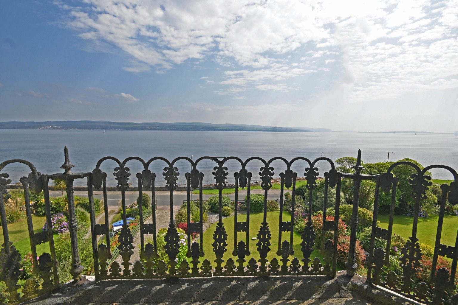 2 bed flat for sale in Shore Road, Dunoon  - Property Image 3