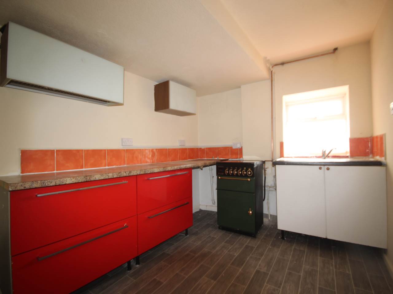 2 bed house to rent in Great Horton Road  - Property Image 4