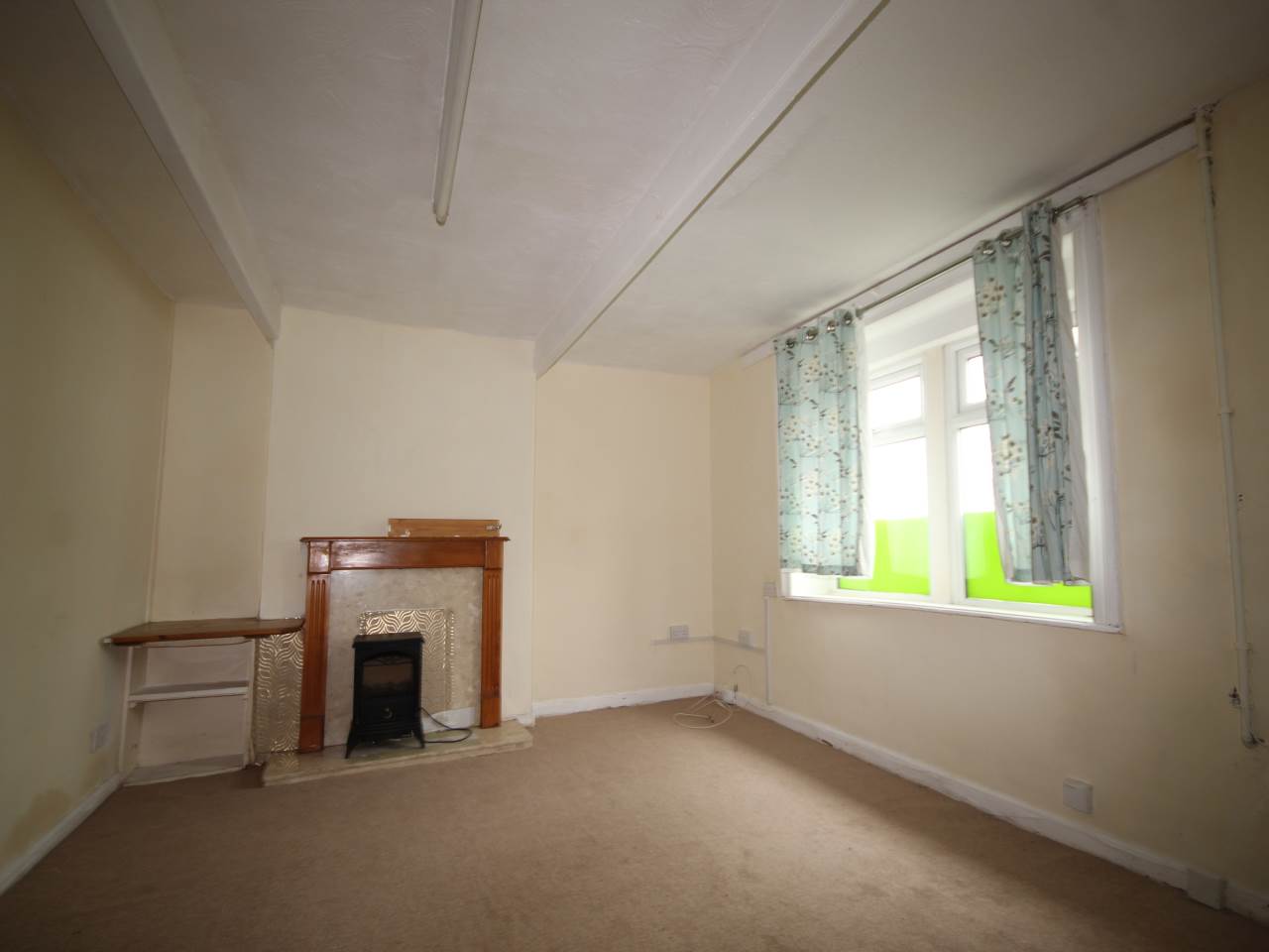 2 bed house to rent in Great Horton Road  - Property Image 3