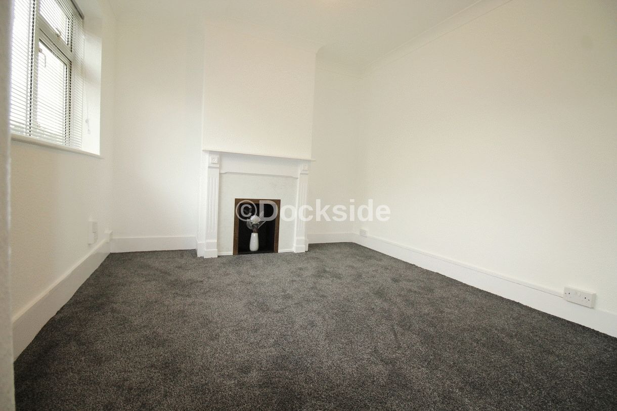 3 bed house to rent in Glencoe Road, Chatham  - Property Image 2