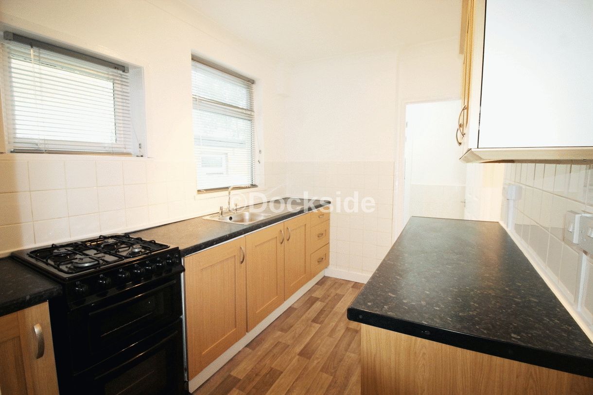 3 bed house to rent in Glencoe Road, Chatham  - Property Image 3