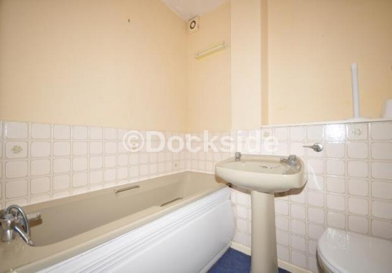 1 bed flat to rent in Appollo house Illustrious Close, Chatham 5