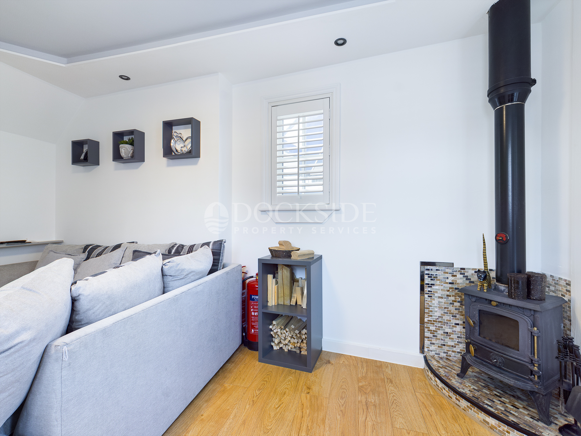 1 bed house boat for sale in Knight Road, Rochester  - Property Image 4