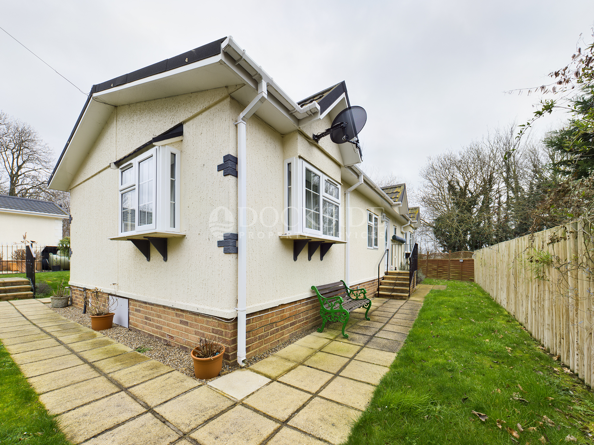 2 bed park home for sale in Vicarage Lane, Rochester 0