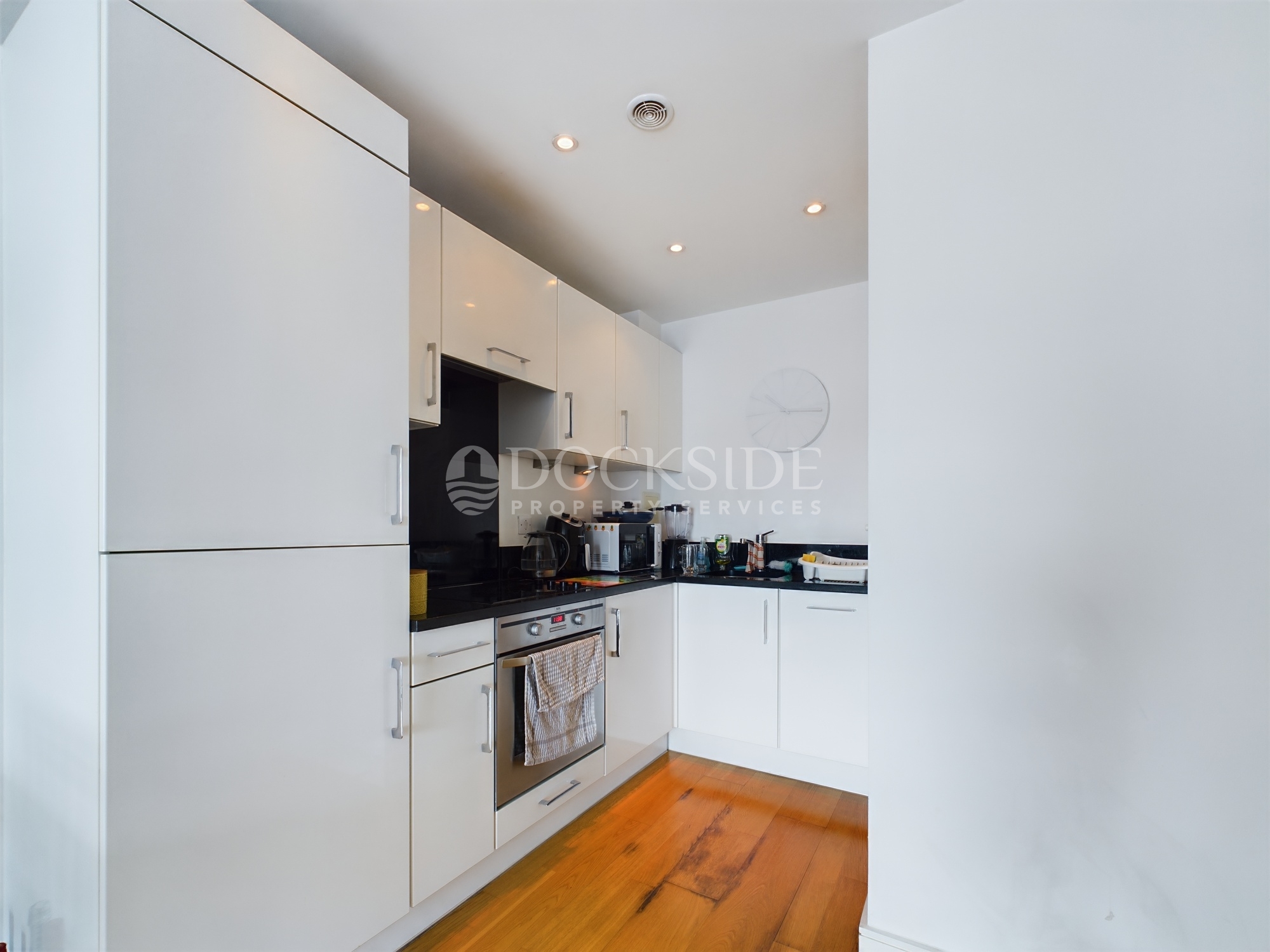 1 bed for sale in Dock Head Road, Chatham Maritime  - Property Image 3