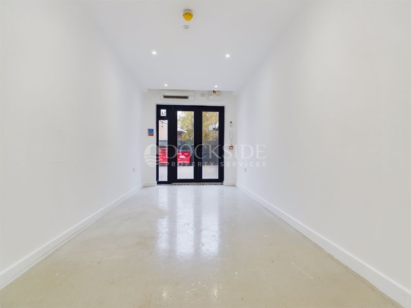 To rent in Grove Road, Rochester  - Property Image 3