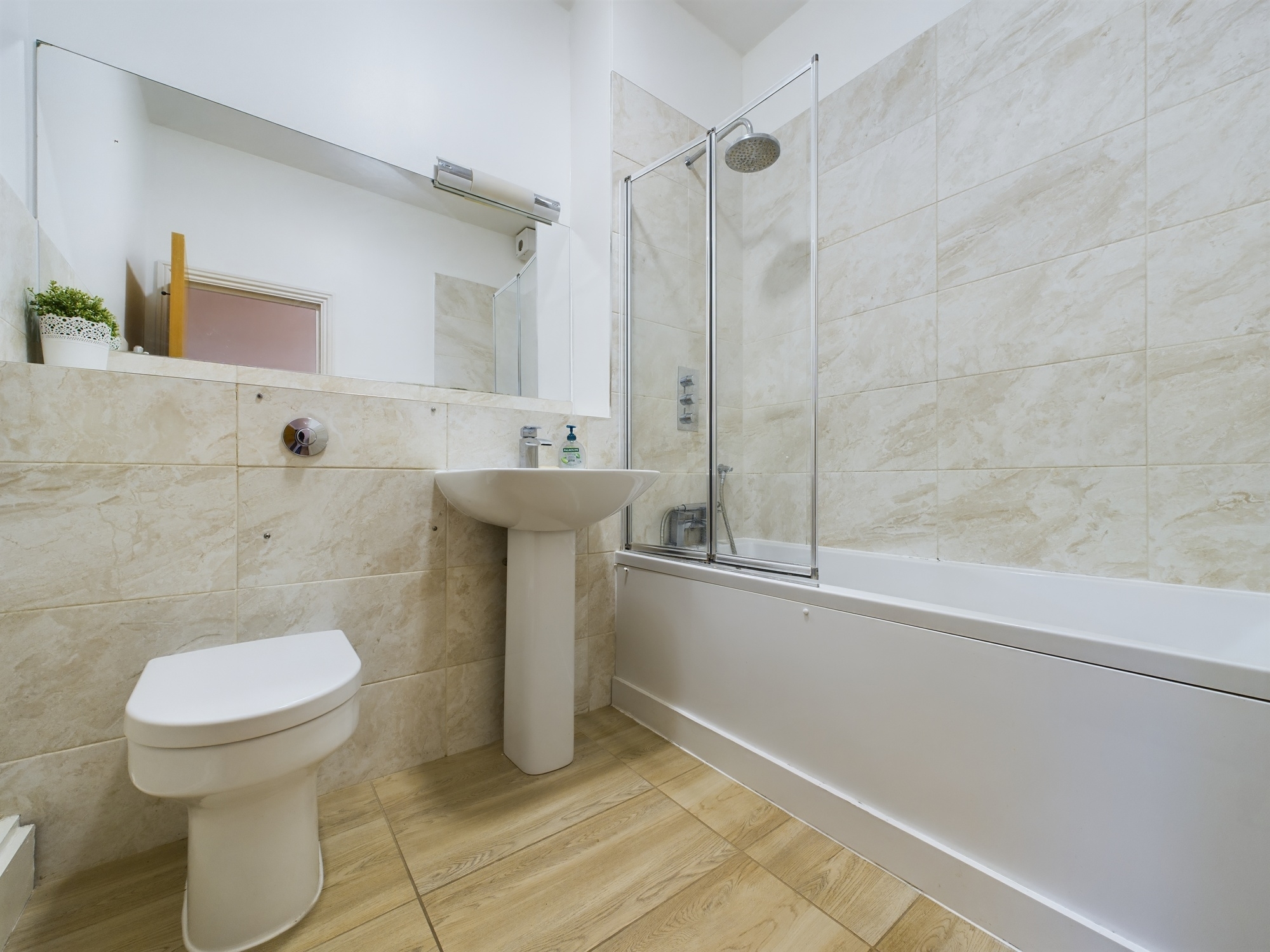 1 bed flat to rent in Slipway House, London  - Property Image 8