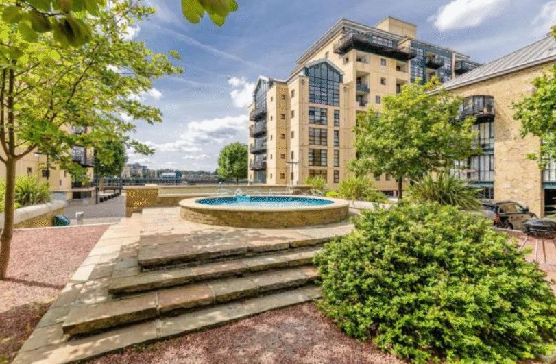 1 bed flat to rent in Slipway House, London, E14 