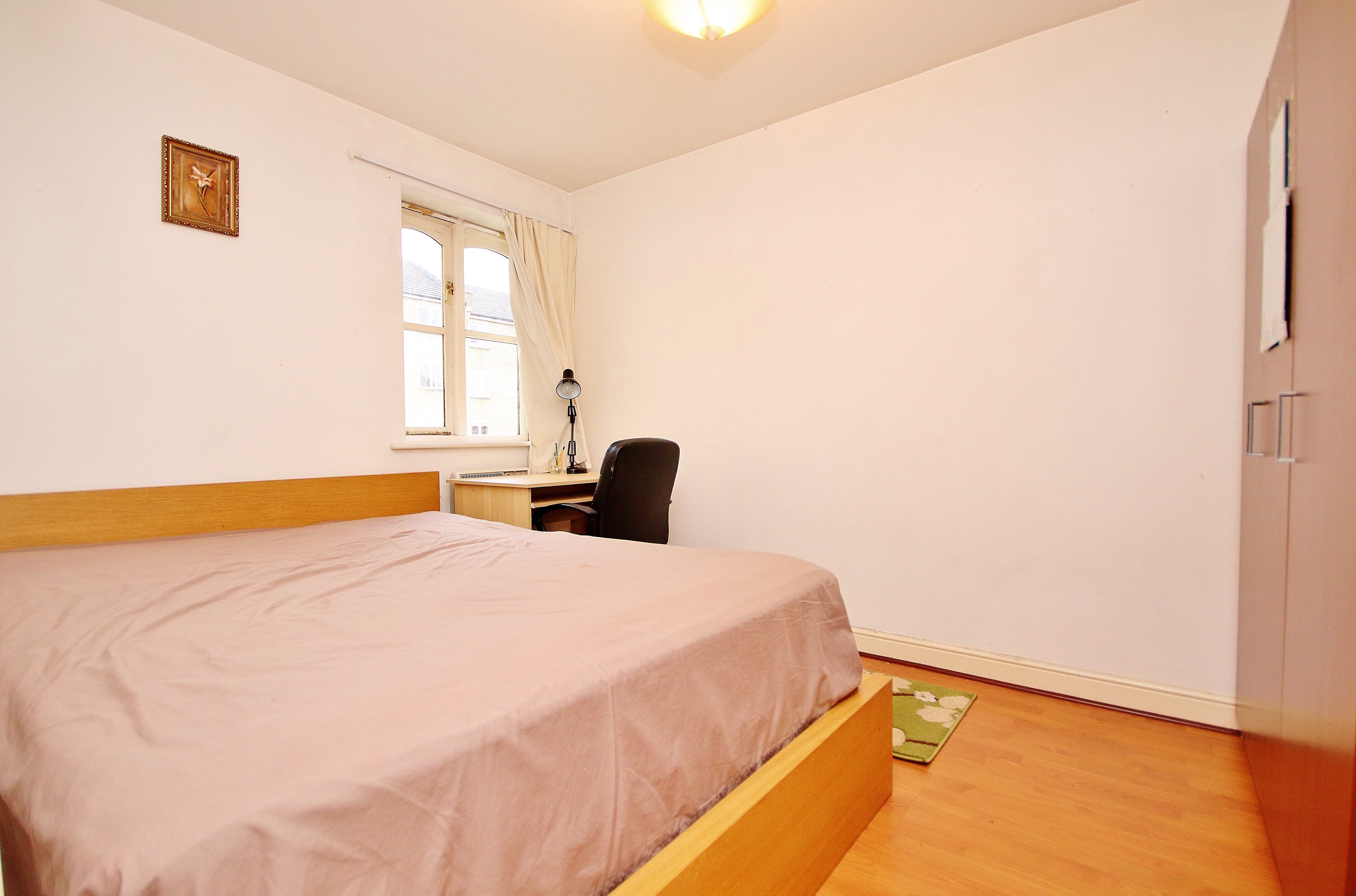 1 bed flat to rent in Wheat Sheaf Close, London 2