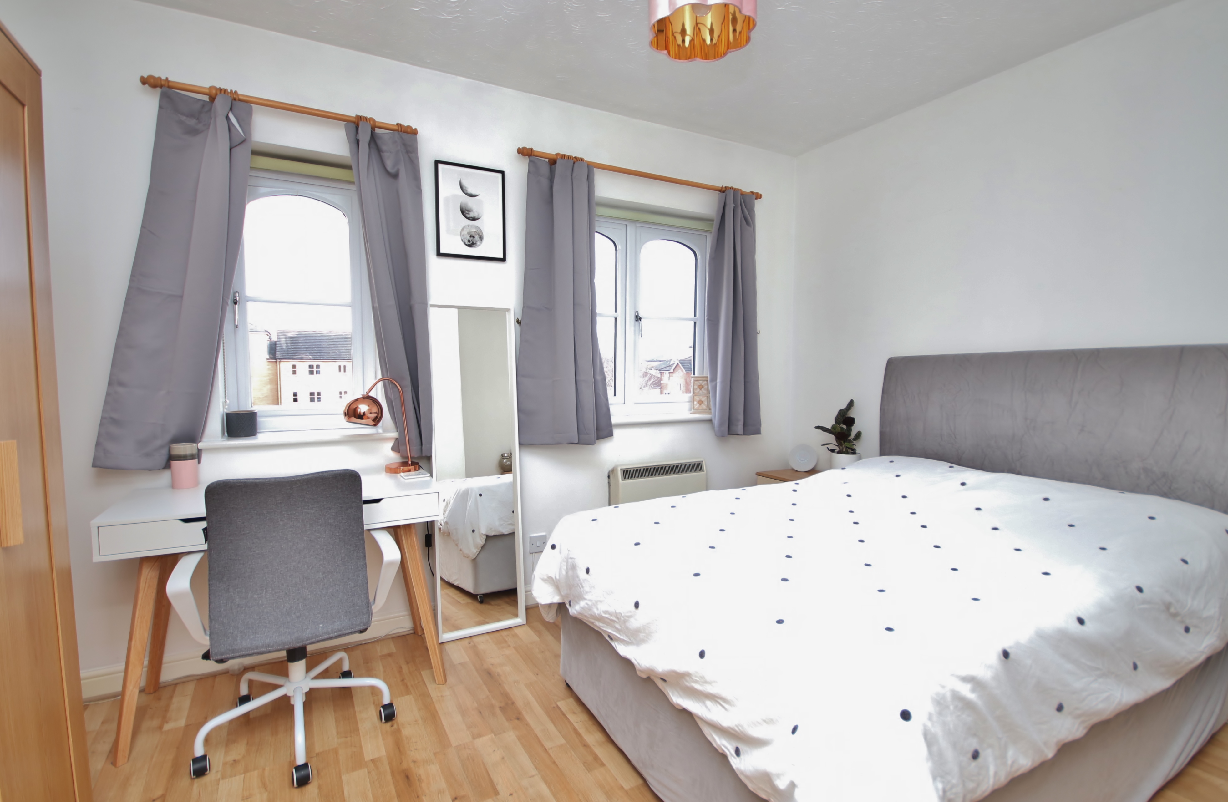 1 bed flat to rent in Wheat Sheaf Close, London - Property Image 1