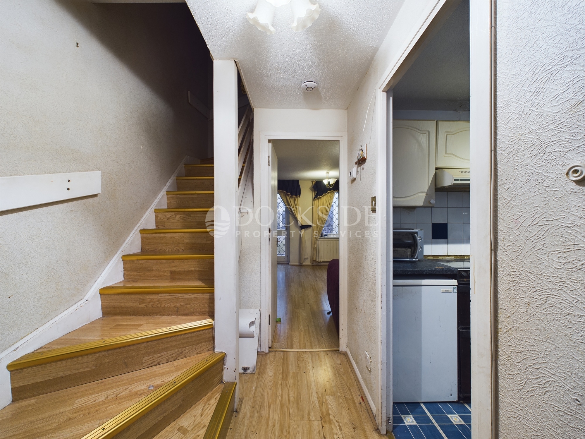 3 bed house for sale in Emerald Close, London  - Property Image 2