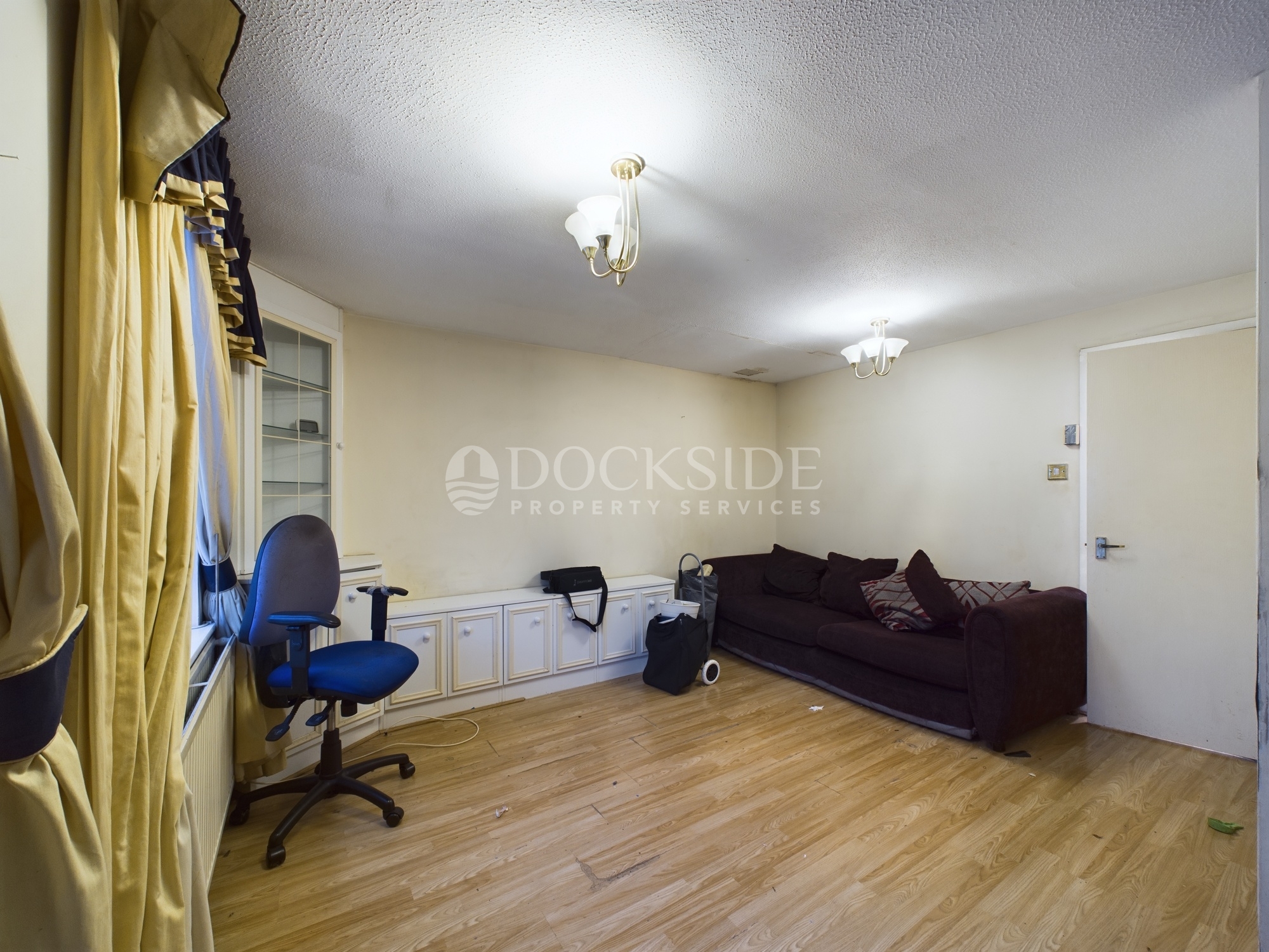 3 bed house for sale in Emerald Close, London  - Property Image 4