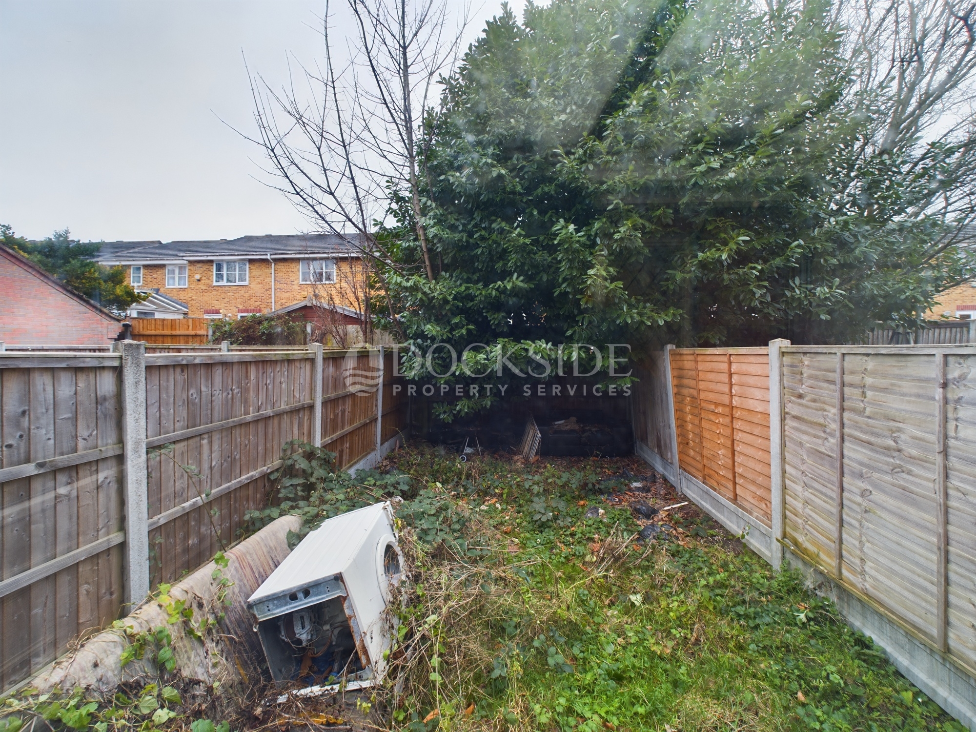 3 bed house for sale in Emerald Close, London  - Property Image 6