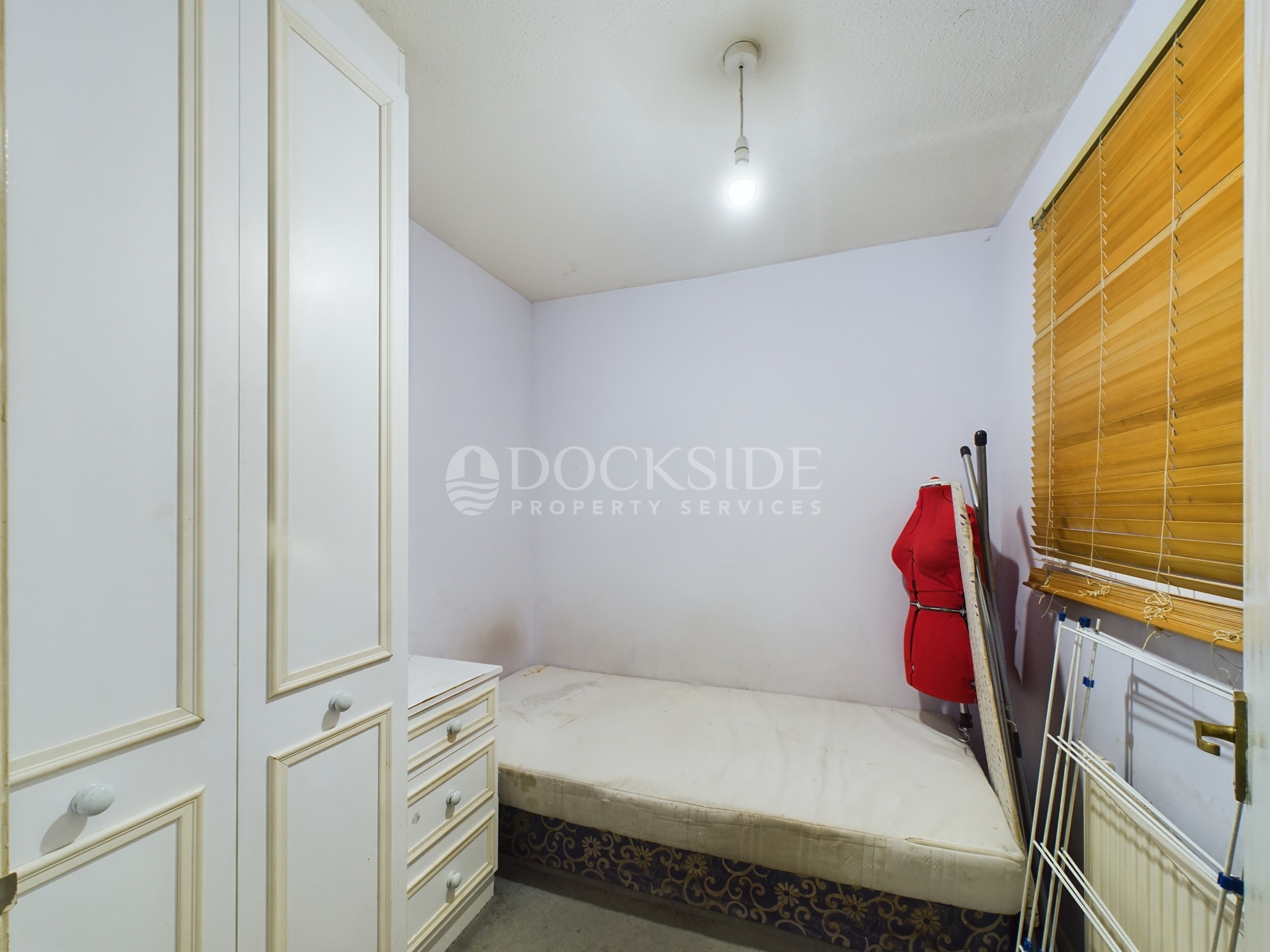 3 bed house for sale in Emerald Close, London  - Property Image 11