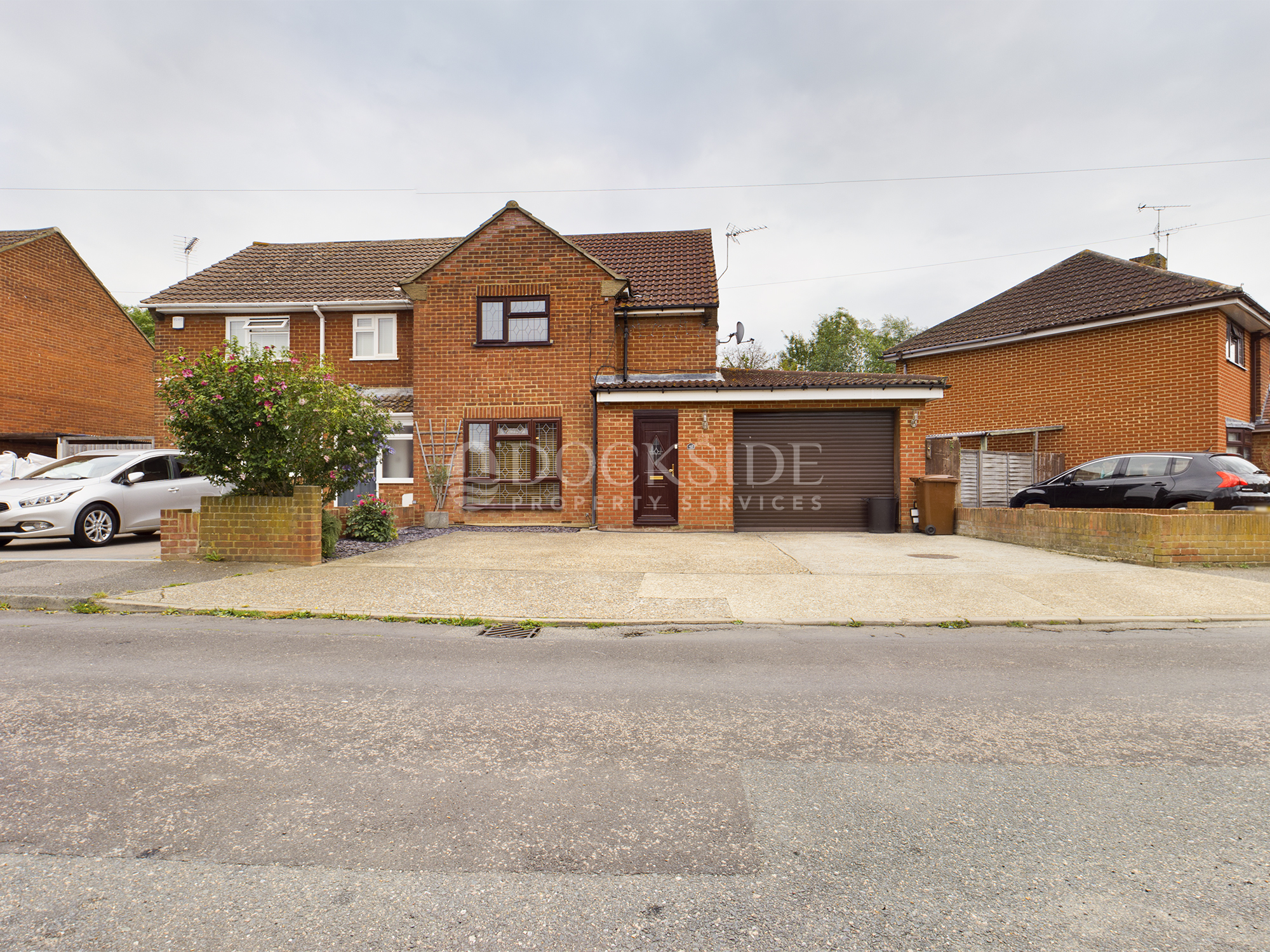 3 bed house for sale in Miskin Road, Rochester  - Property Image 1