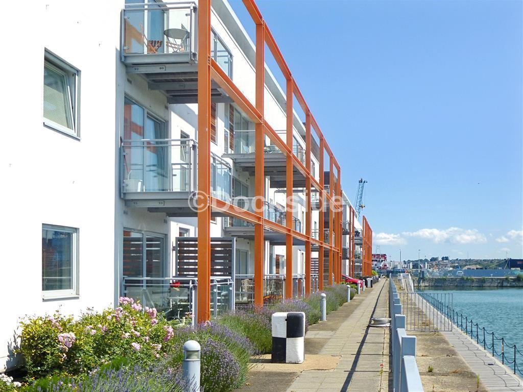 2 bed for sale in Watersmeet, Chatham Maritime, ME4 