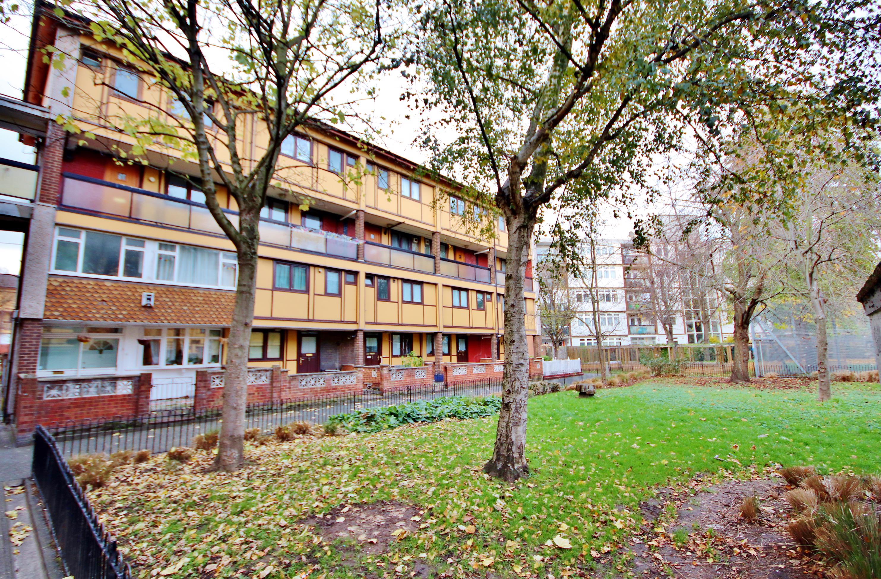 3 bed for sale in Salford House, London - Property Image 1