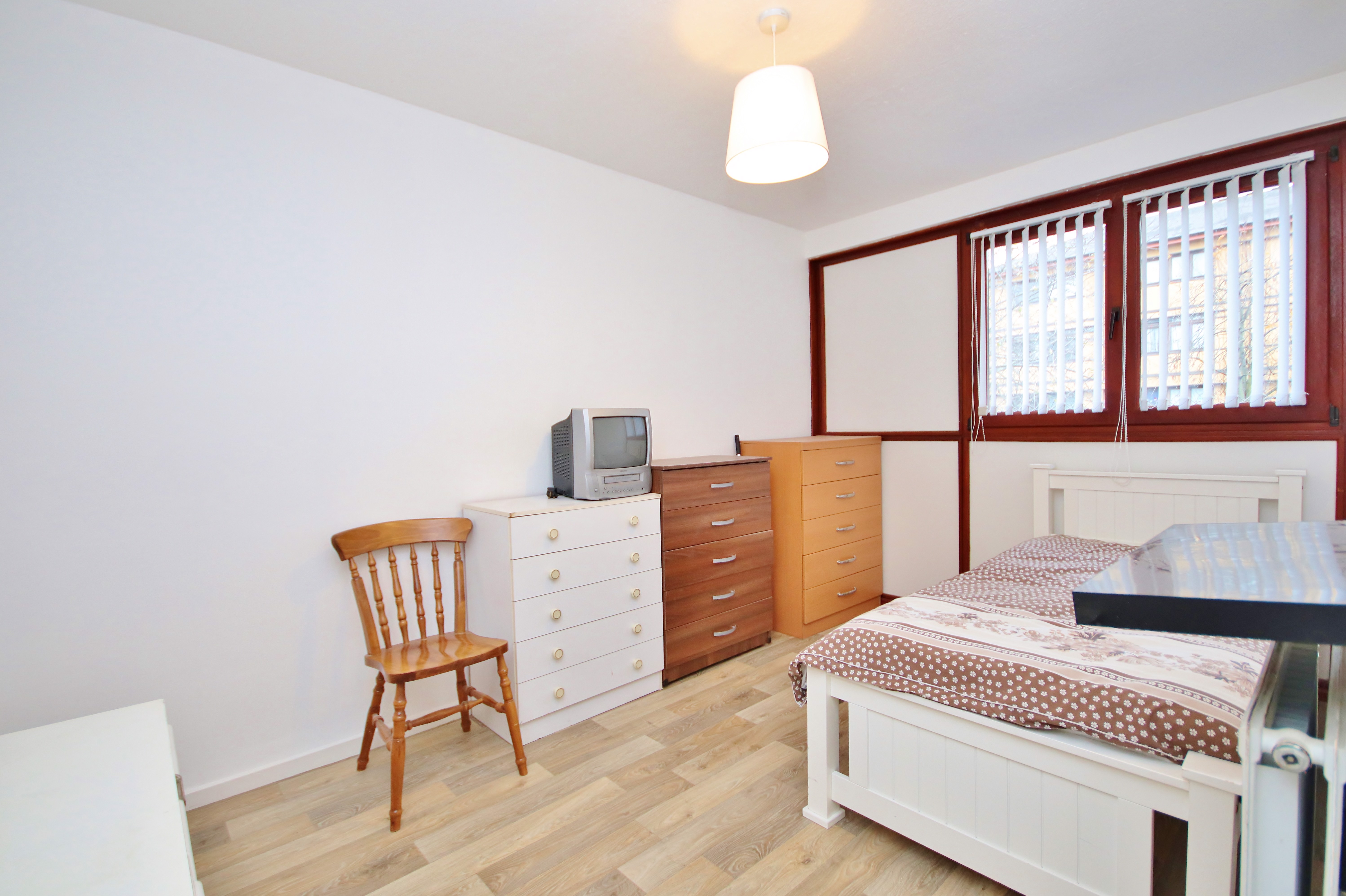 3 bed for sale in Salford House, London 9