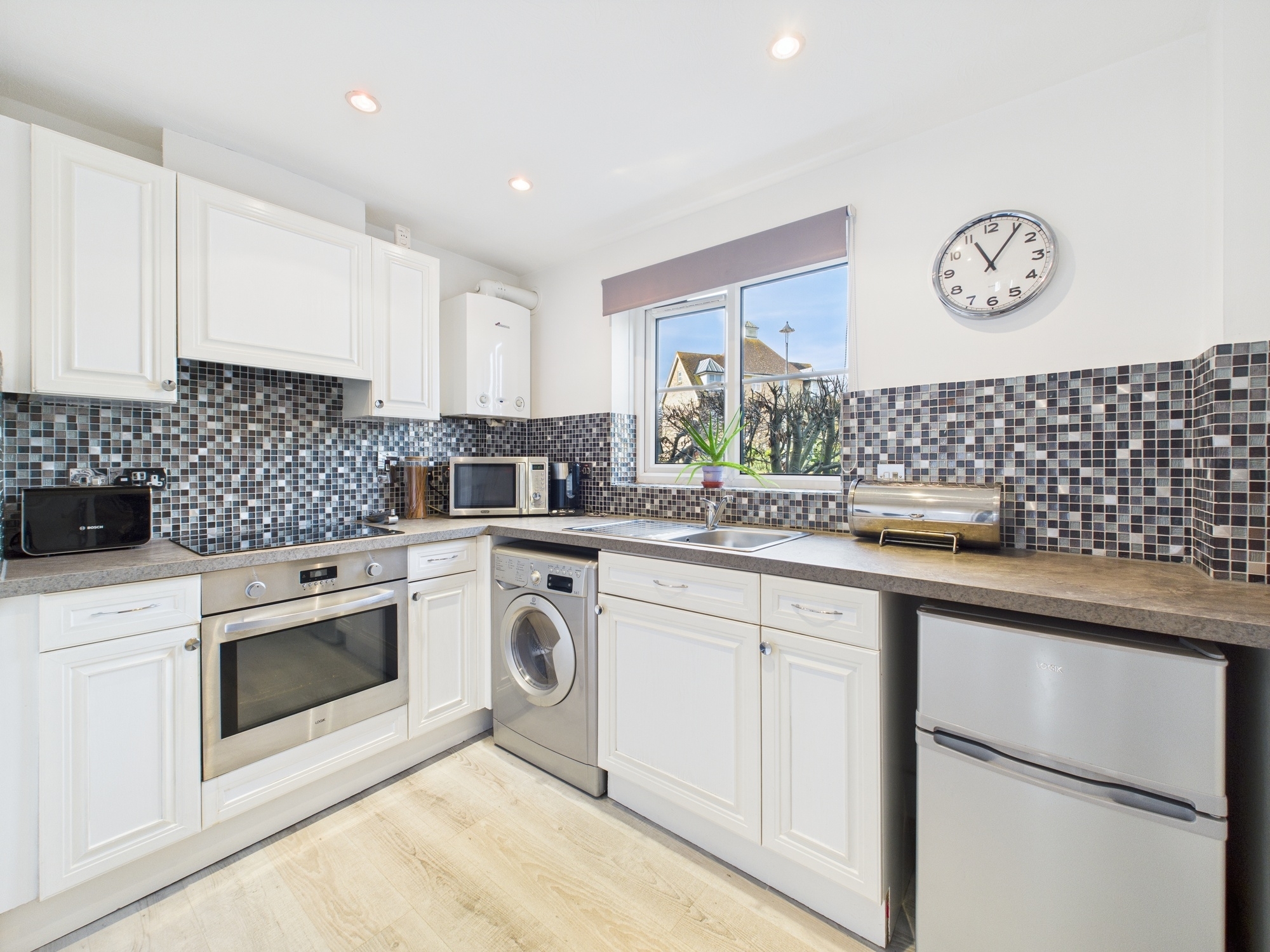 1 bed flat for sale in The Pintails, Chatham 2