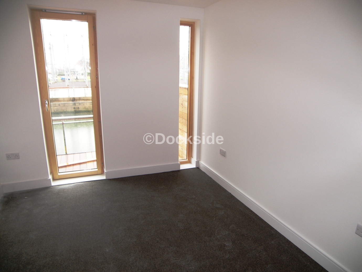 1 bed to rent in Dock Head Road, Chatham  - Property Image 2