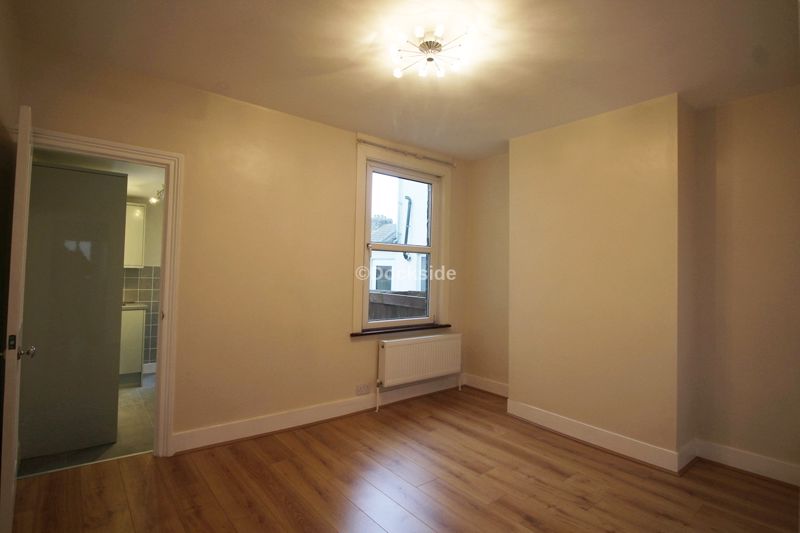 3 bed house to rent in Palmerston Road, Chatham  - Property Image 4