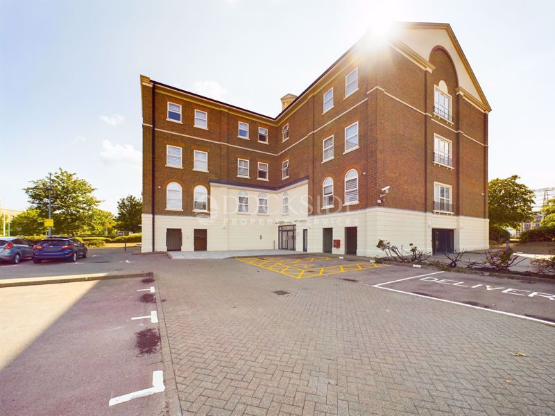 1 bed to rent in Prince Regent House, Chatham Maritime - Property Image 1