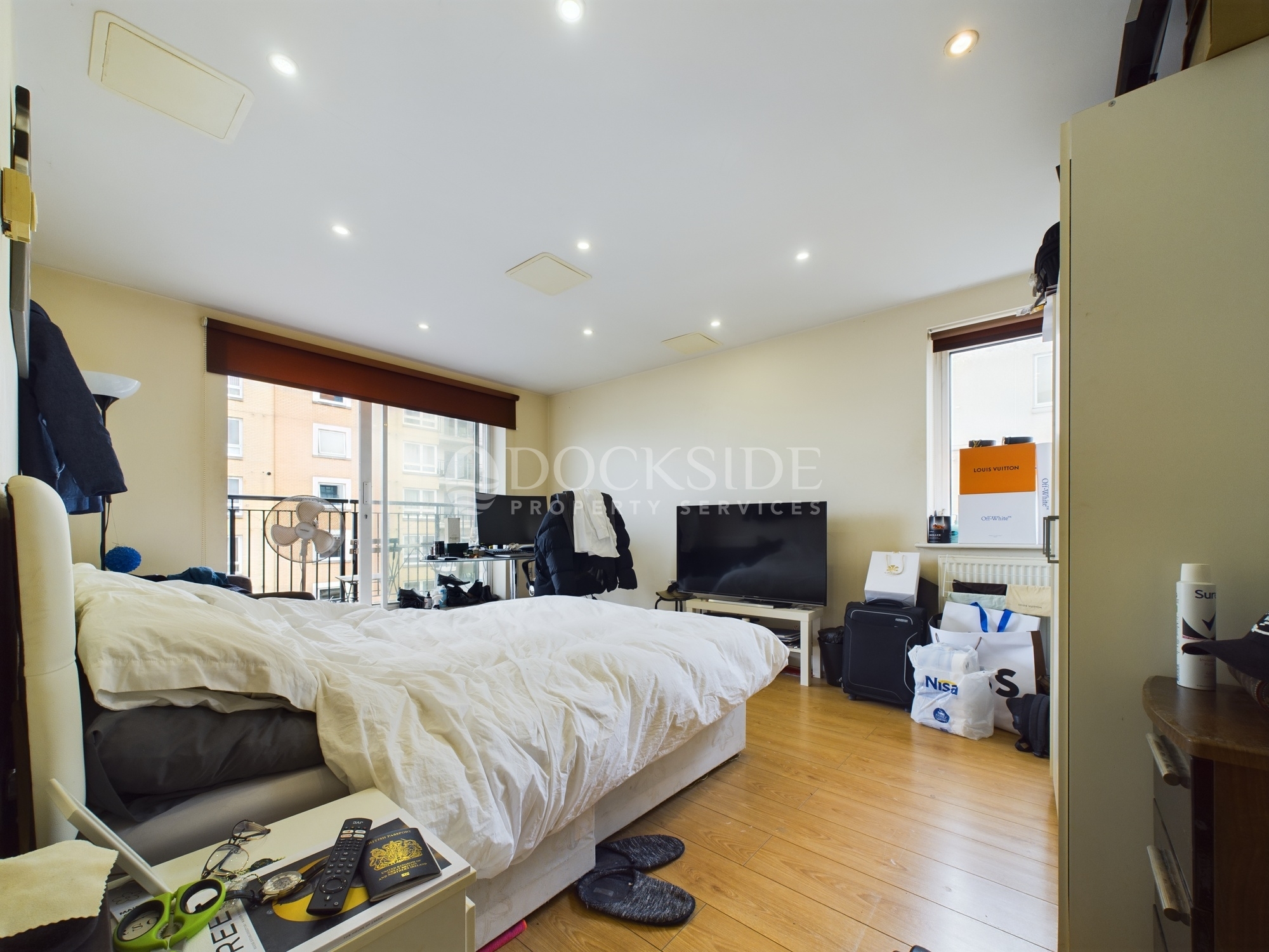 3 bed for sale in Newport Avenue, London 3