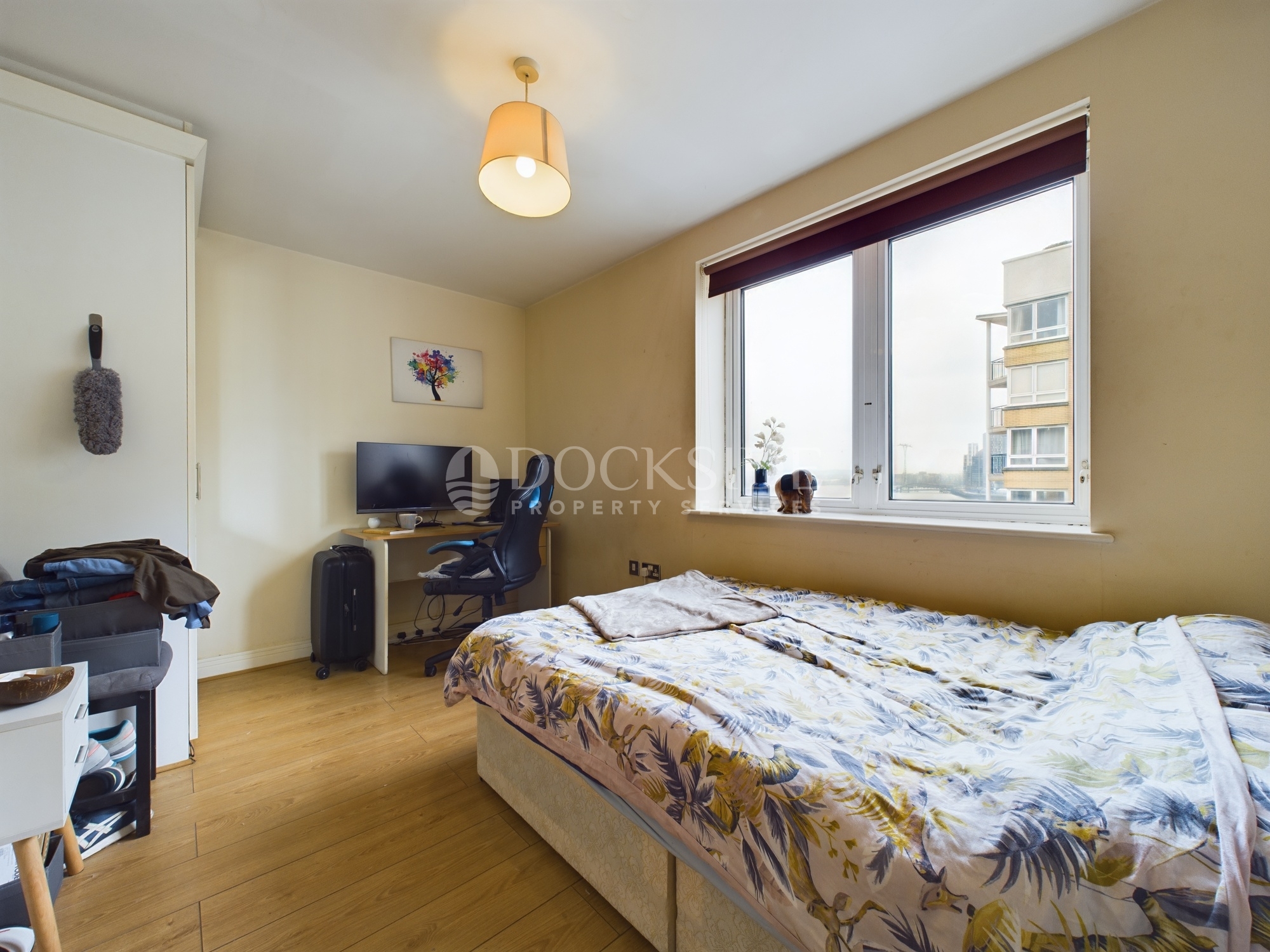 3 bed for sale in Newport Avenue, London  - Property Image 6