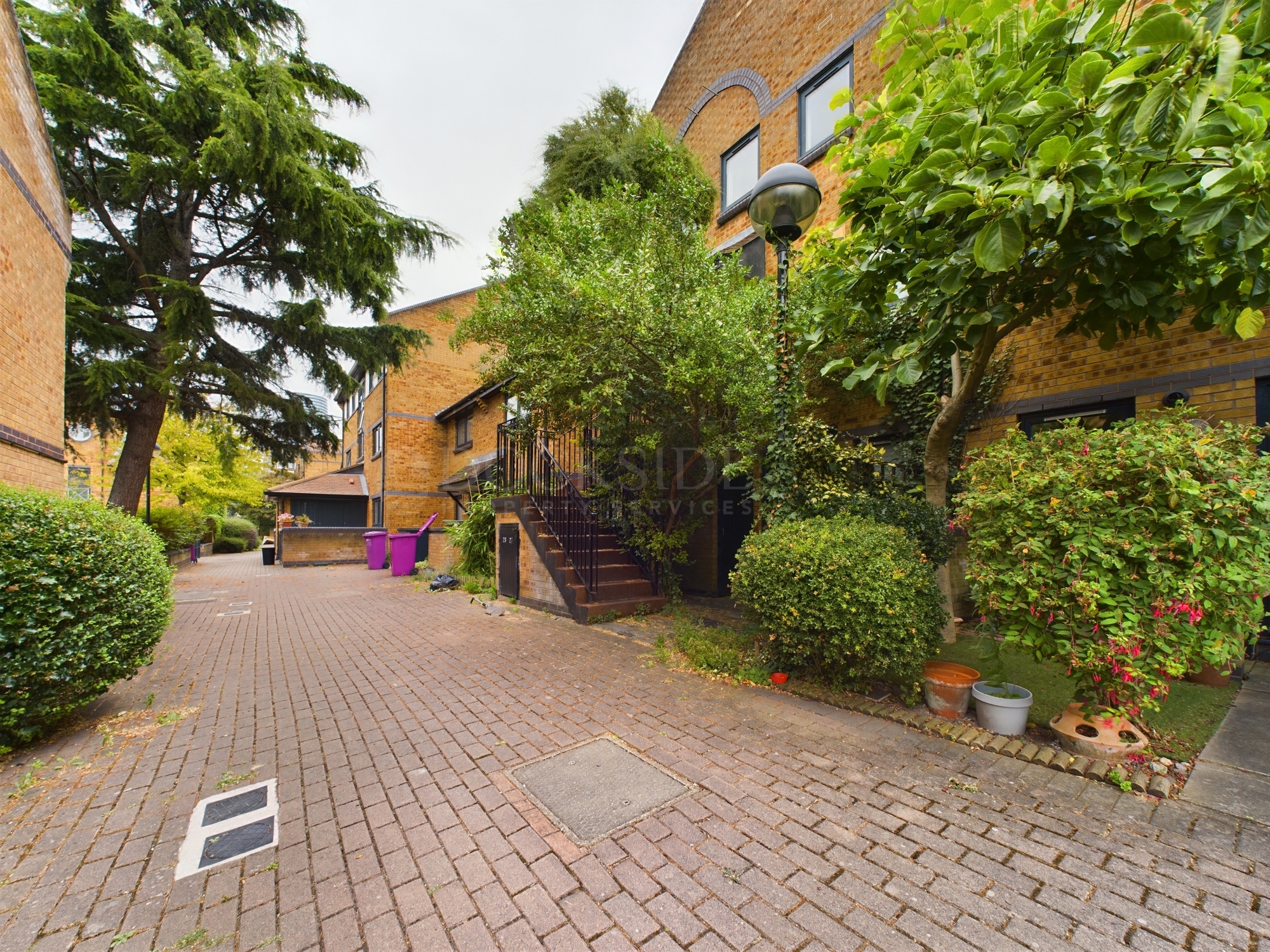 1 bed flat for sale in Whiteadder Way, London 4