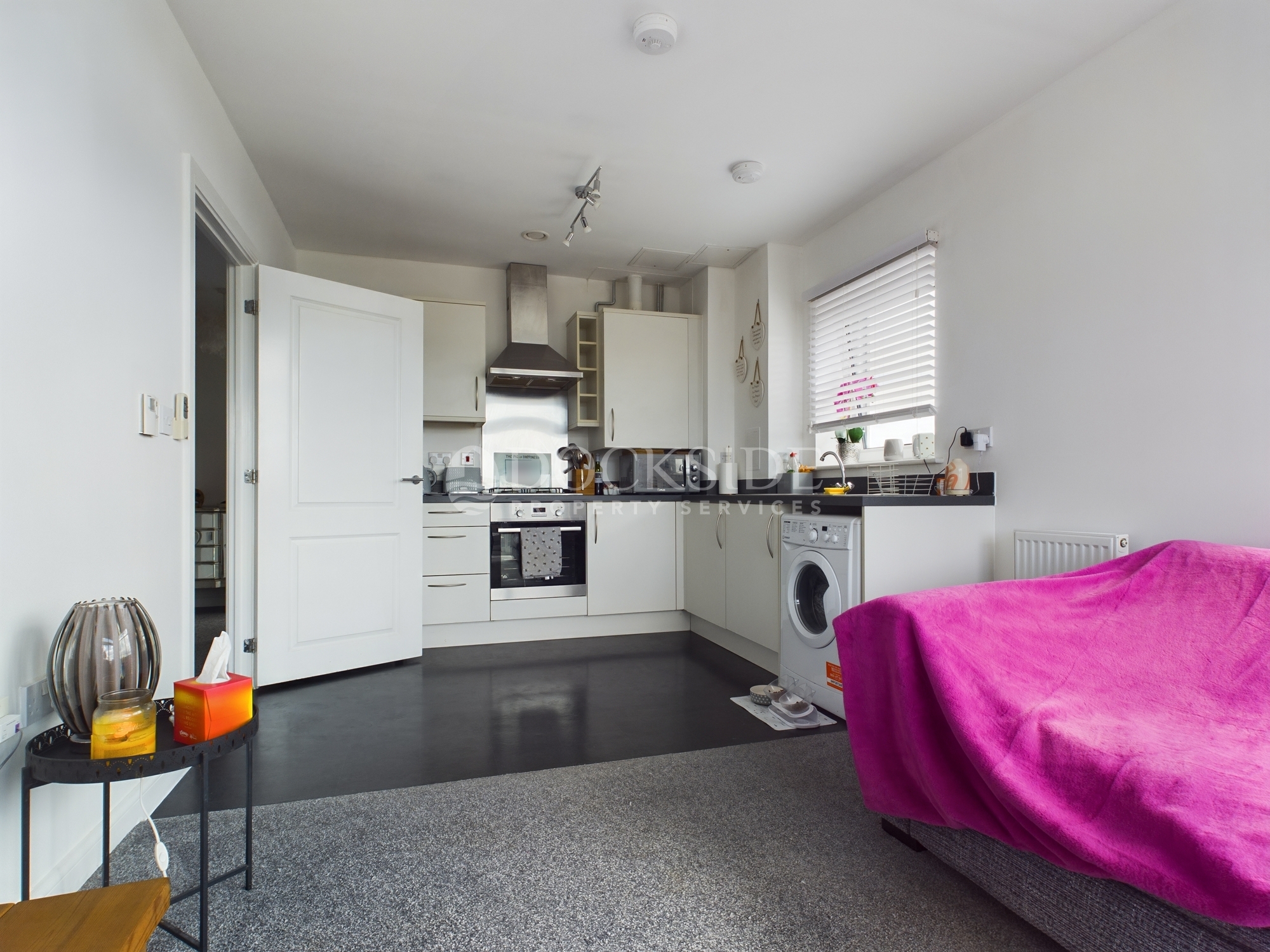 2 bed for sale in Station Road, Rochester 2