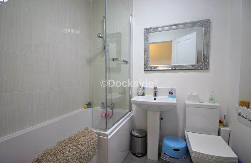 2 bed to rent in Station Road, Rainham  - Property Image 6