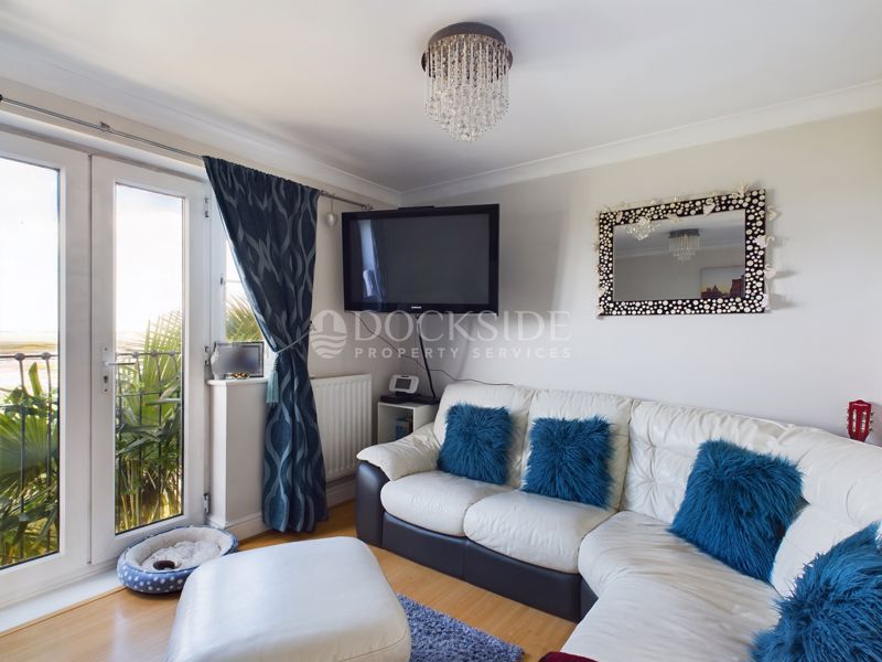 3 bed house to rent in Waterside Lane, Gillingham  - Property Image 2
