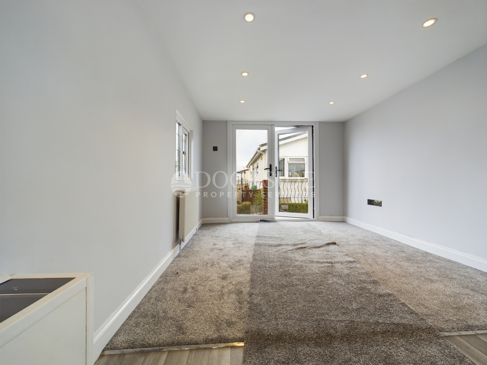 2 bed park home for sale in Kingsmead Park, Rochester  - Property Image 18
