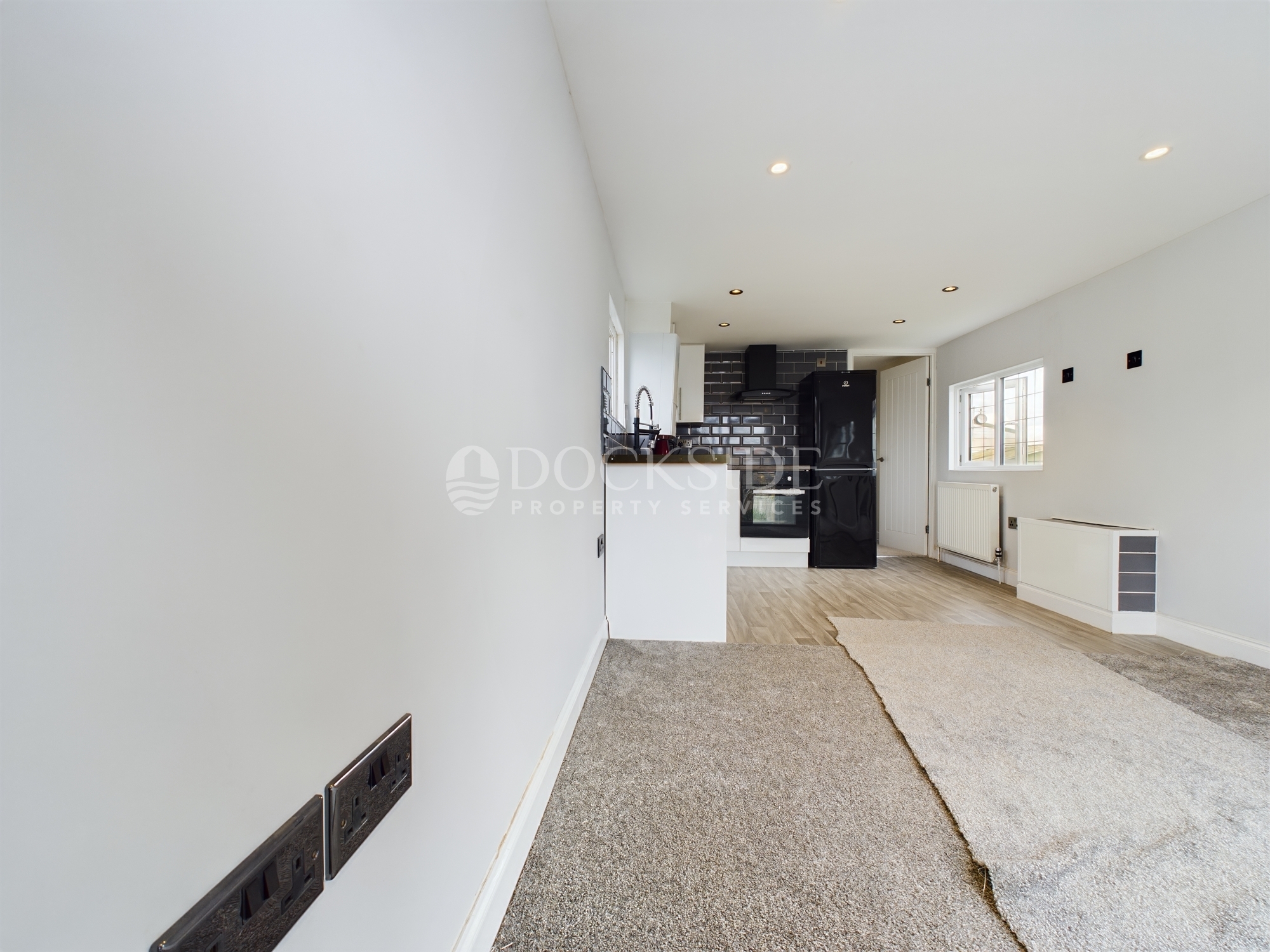 2 bed park home for sale in Kingsmead Park, Rochester  - Property Image 20