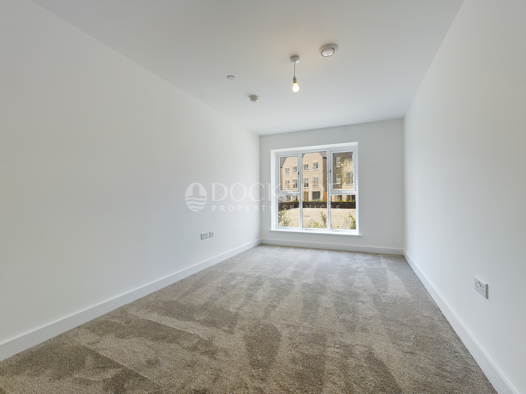 To rent in Corys Lane, Rochester  - Property Image 7