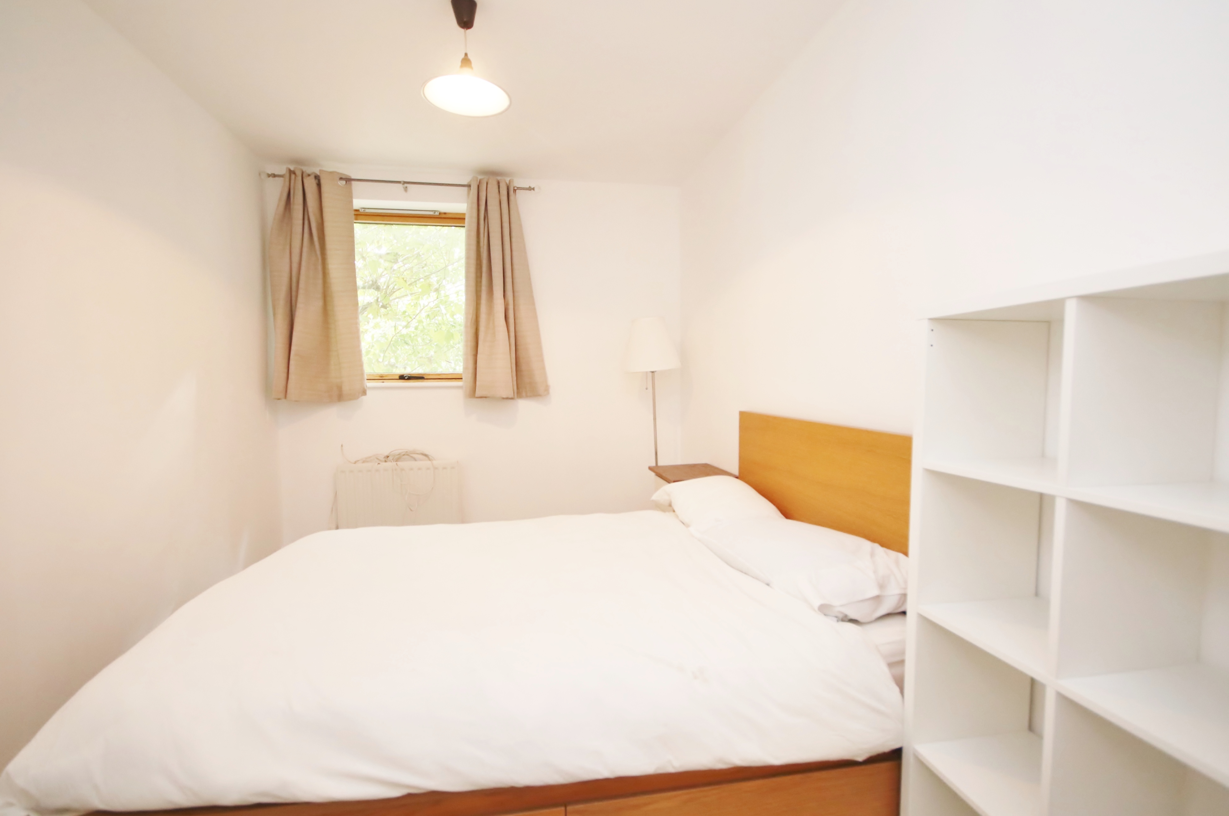 2 bed flat to rent in Amundsen Court, London 6