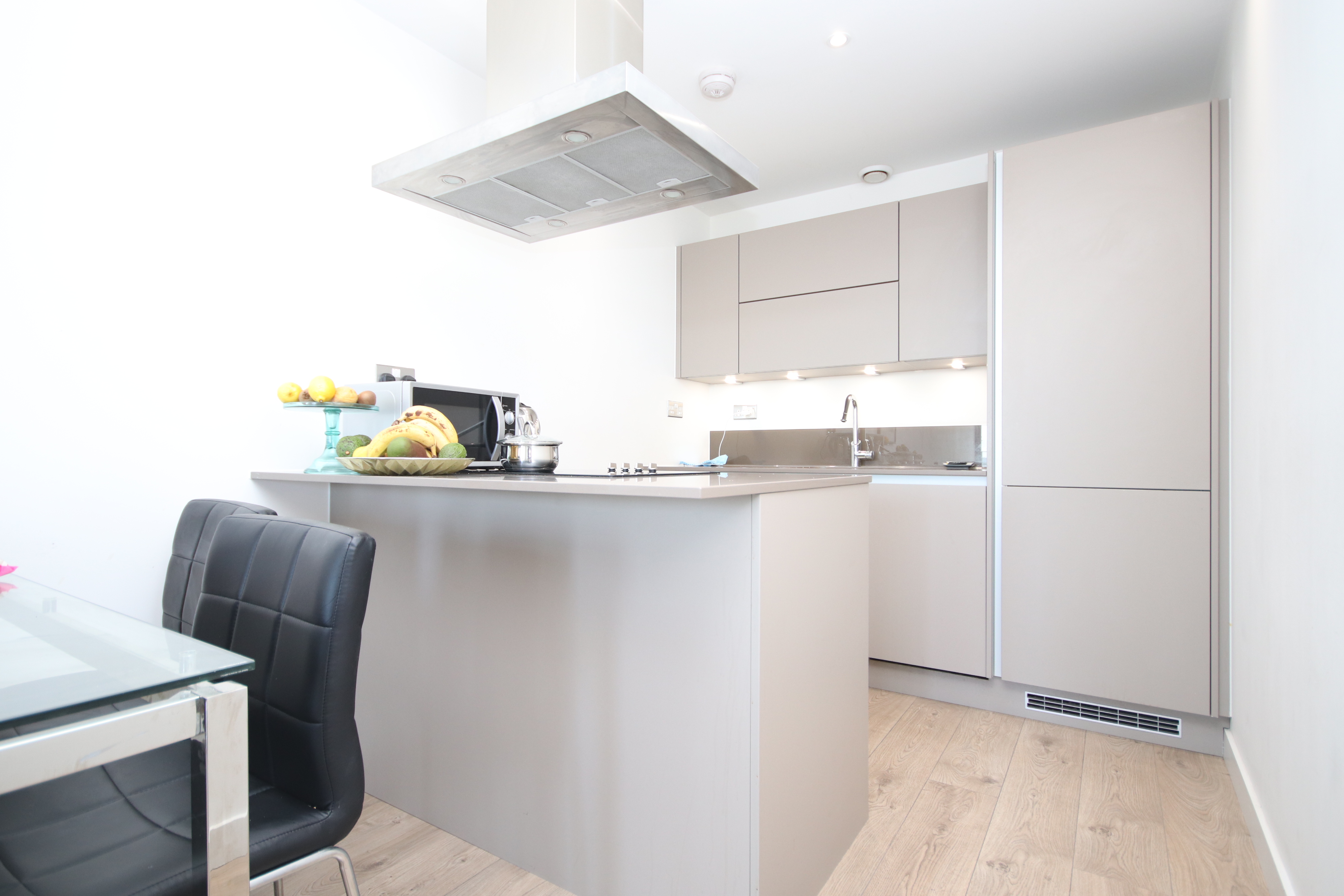 1 bed flat to rent in Azure Building, London 2